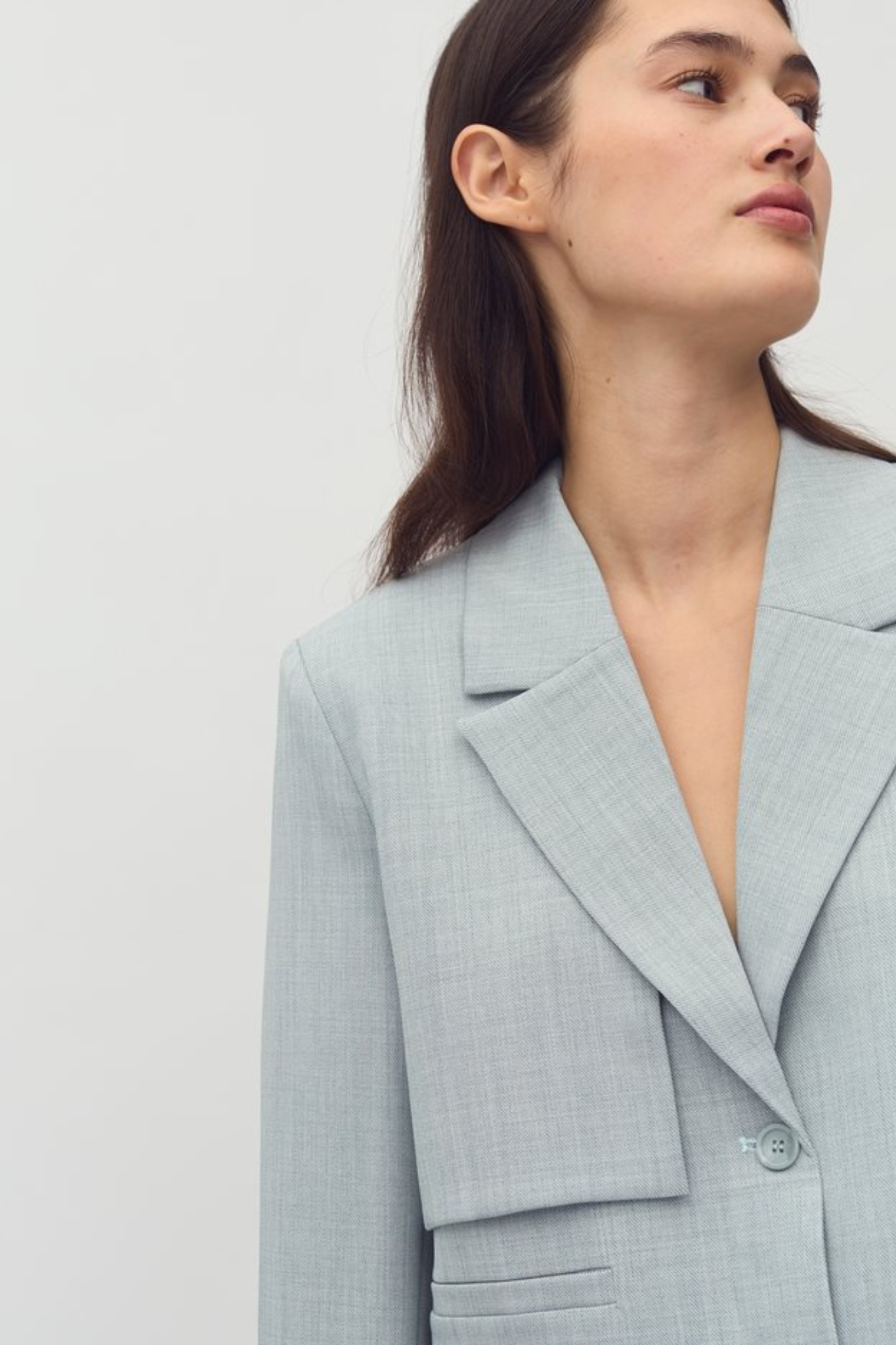 Model wearing the MBYM cameron elanna blazer in lead. Close front view