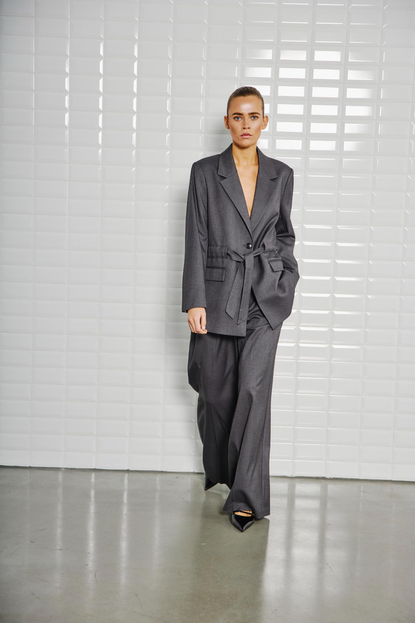 MAGNOLIA TAILORED PANTS - MIDNIGHT GREY