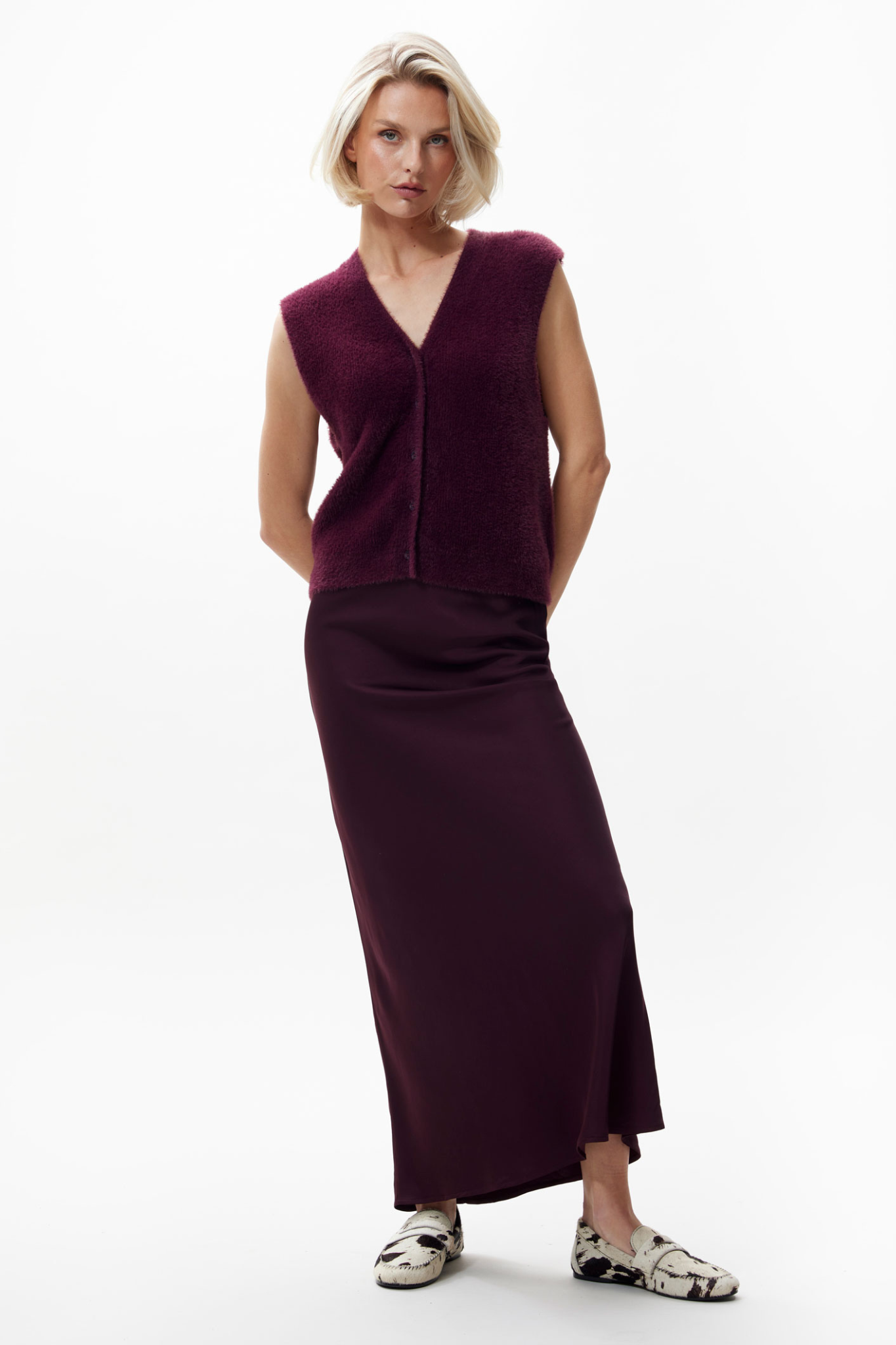 V-NECK FUZZY SPENCER KNIT - WINETASTING