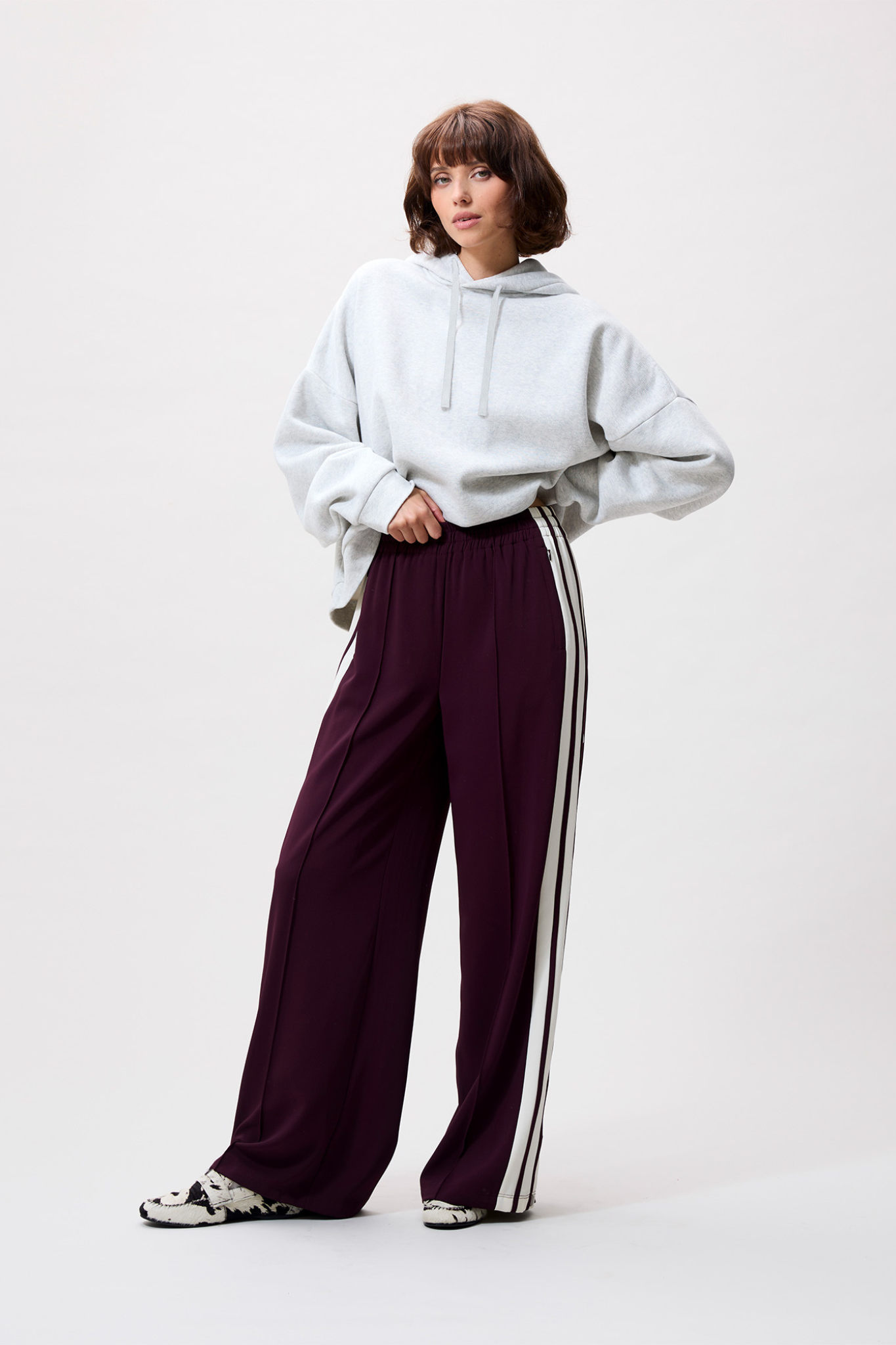 SIDE BUTTON TRACKSUIT TROUSERS - WINETASTING