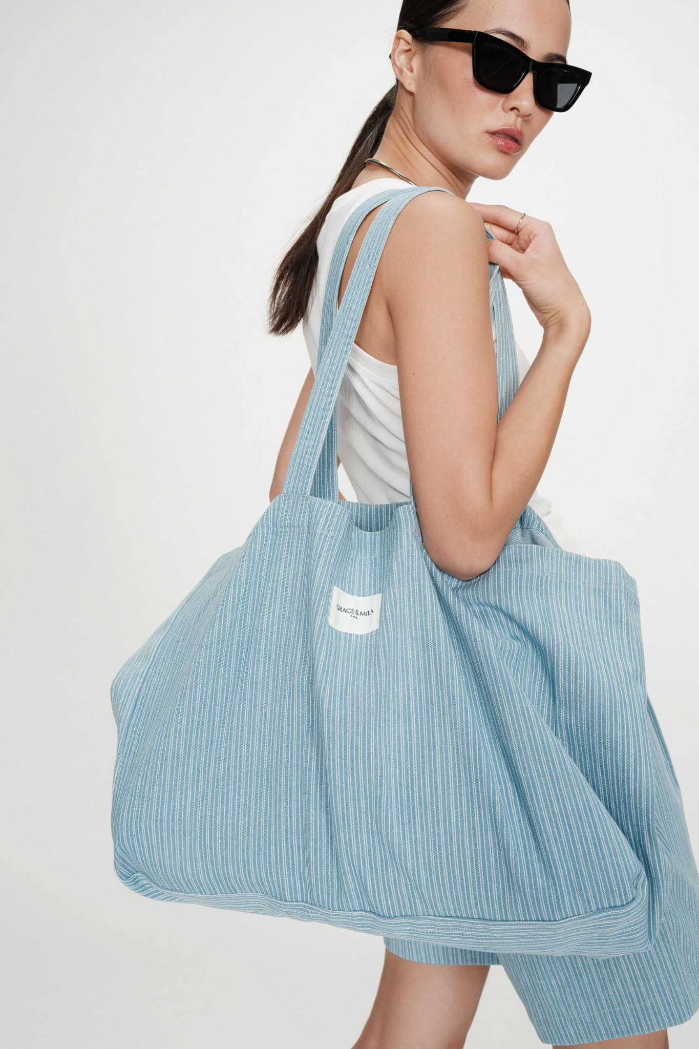 VACATION TOTE BAG - STRIPED BLUE