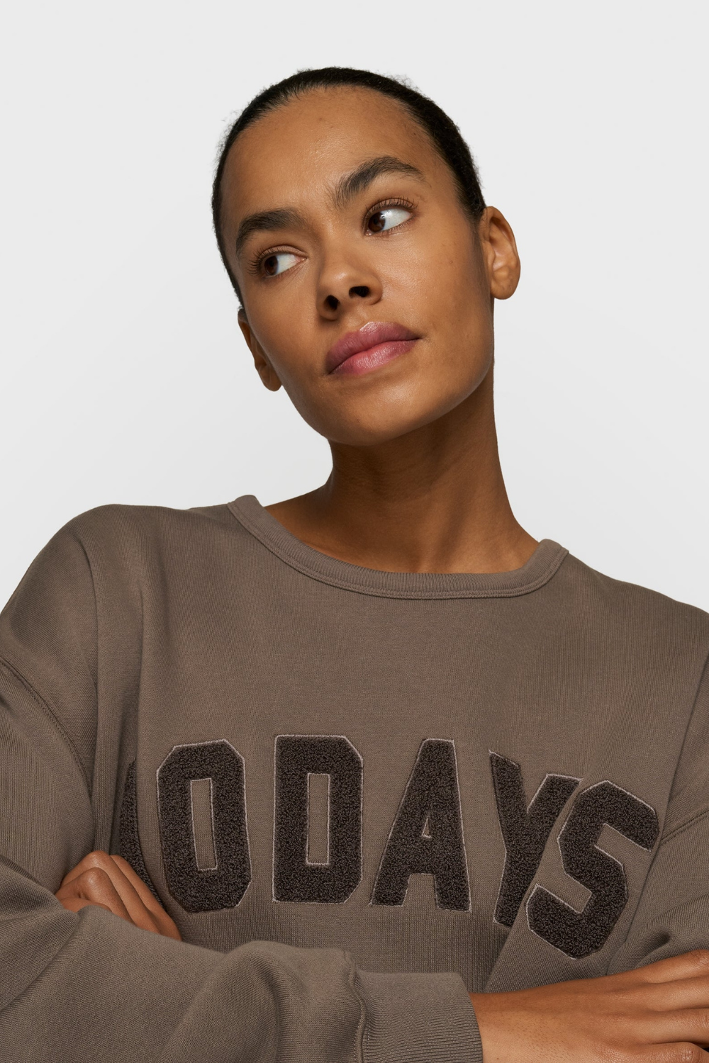 STATEMENT SWEATER - MOONROCK