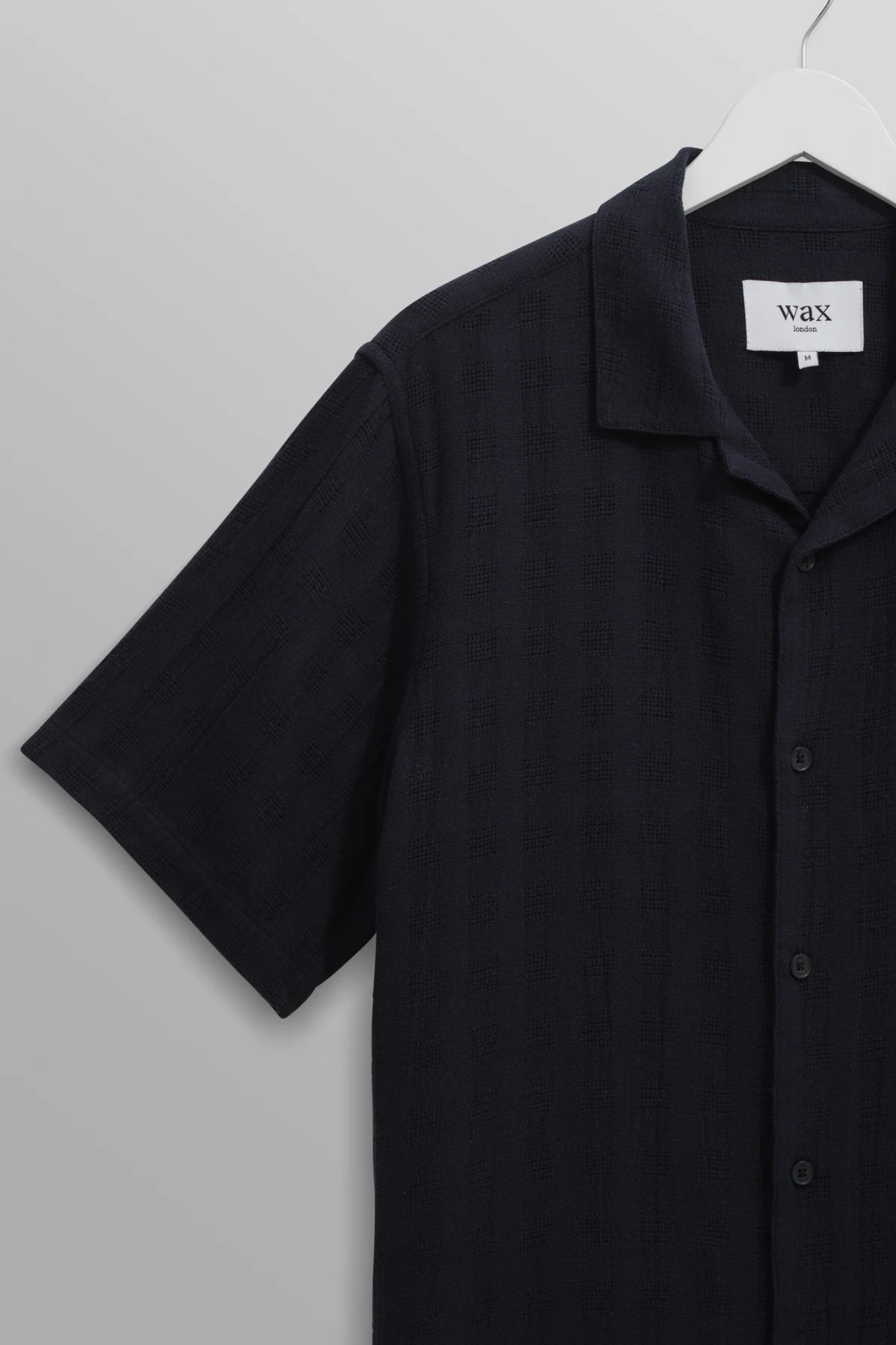 Wax London didcot box open weave grid shirt in navy. Front view