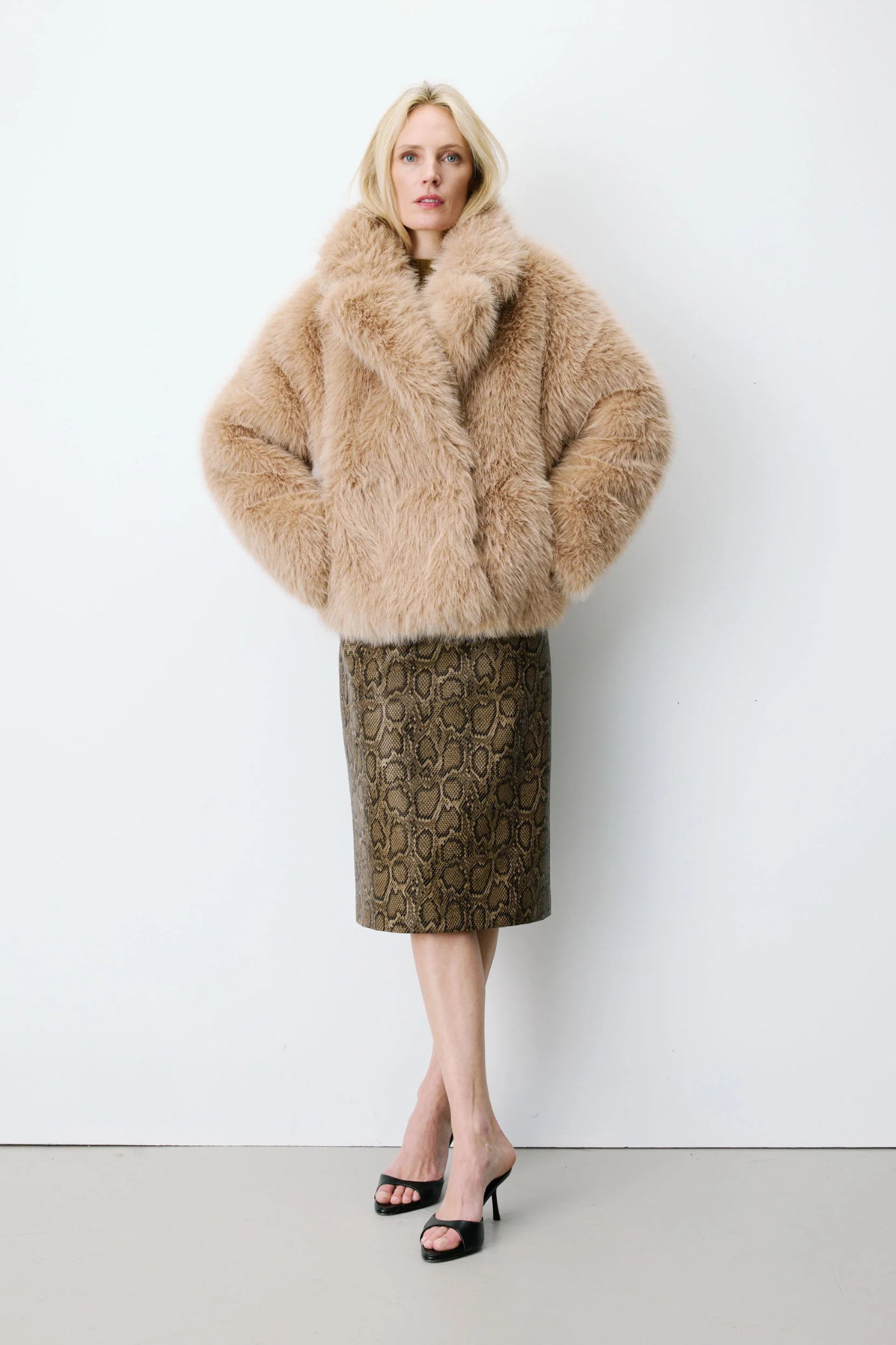 AMY COAT - BEIGE