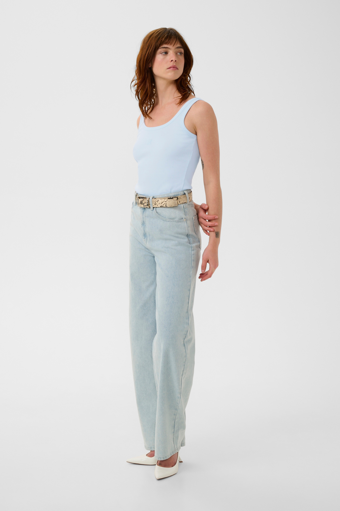 DREW LOGO TOP - BLUE FINCH
