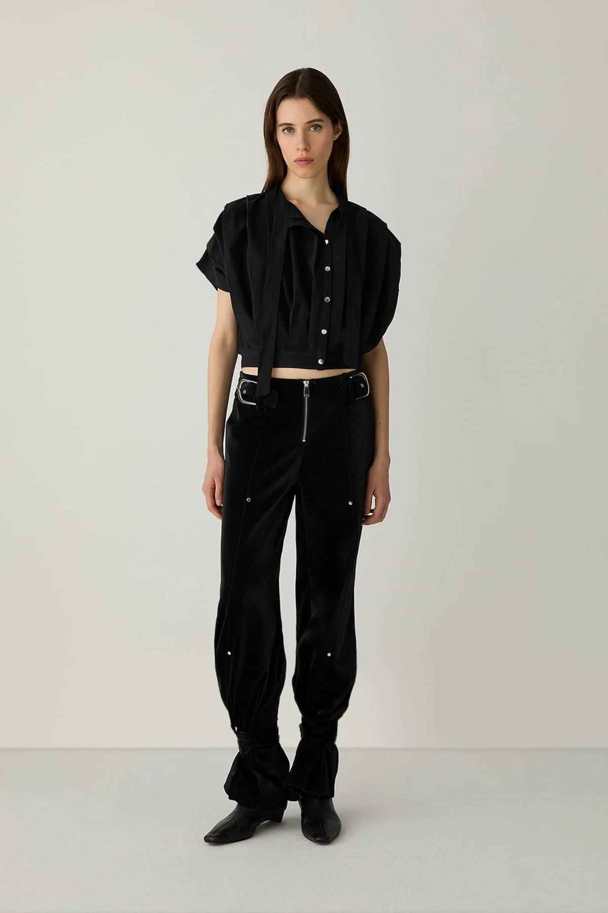 KORA PLEATED BLOUSE - BLACK