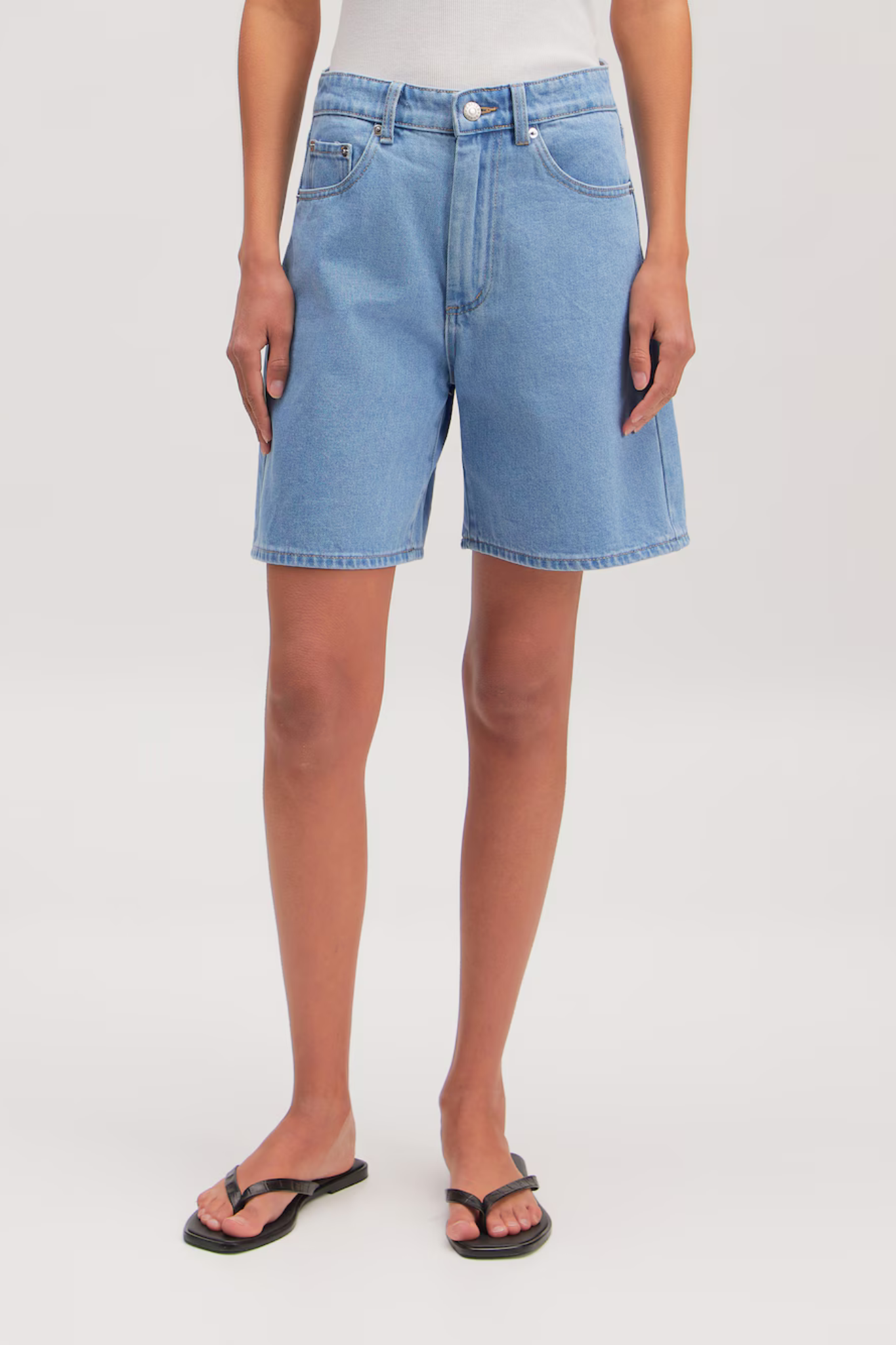 PHOENIX SHORTS - LIGHT BLUE