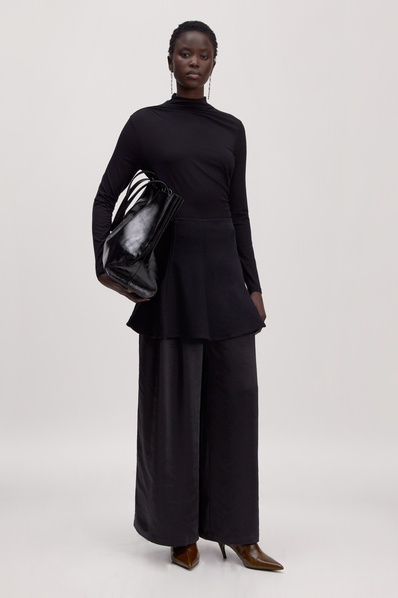 FAYE LONGSLEEVE TOP - BLACK