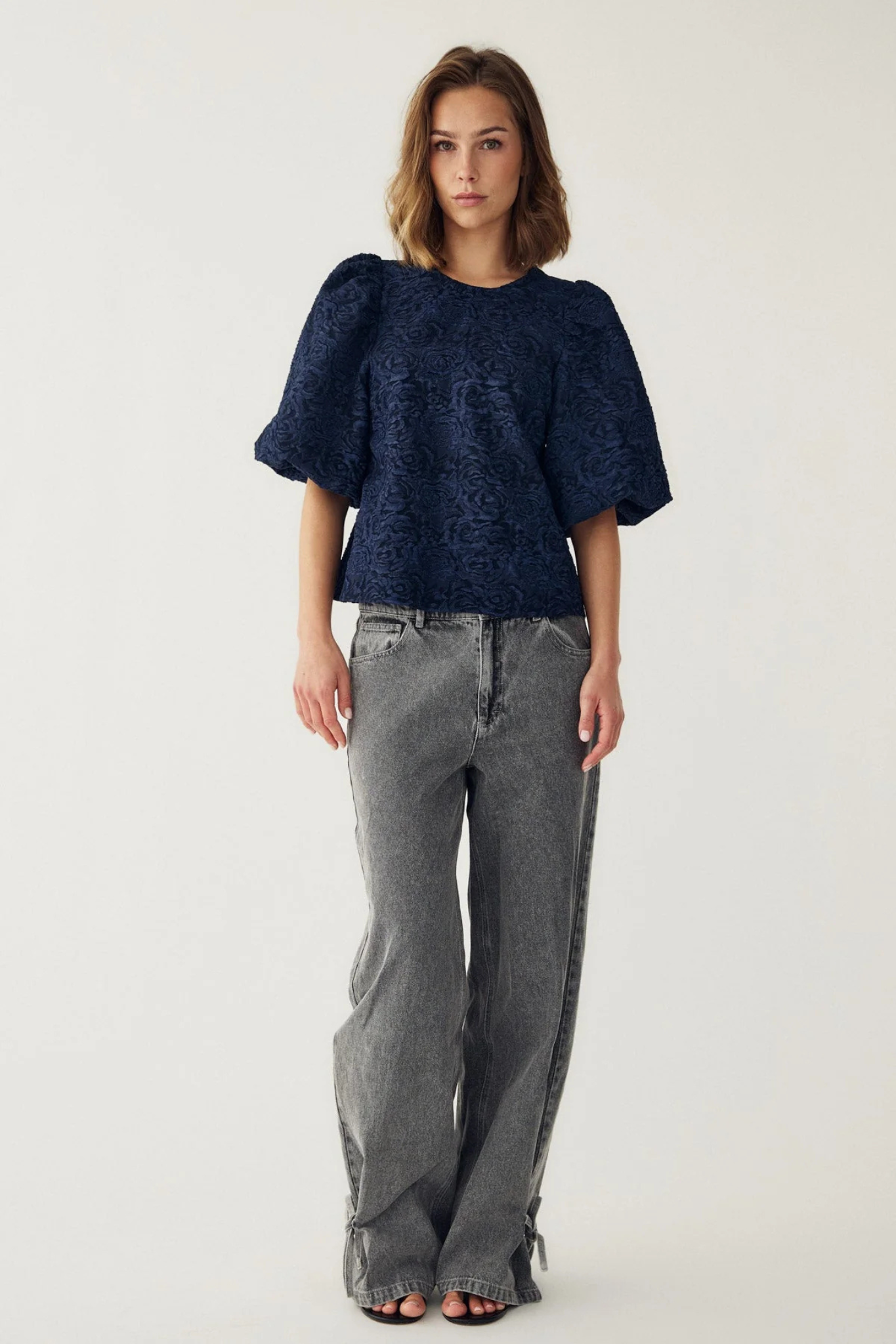 SHELLY BLOUSE - NAVY BLUE