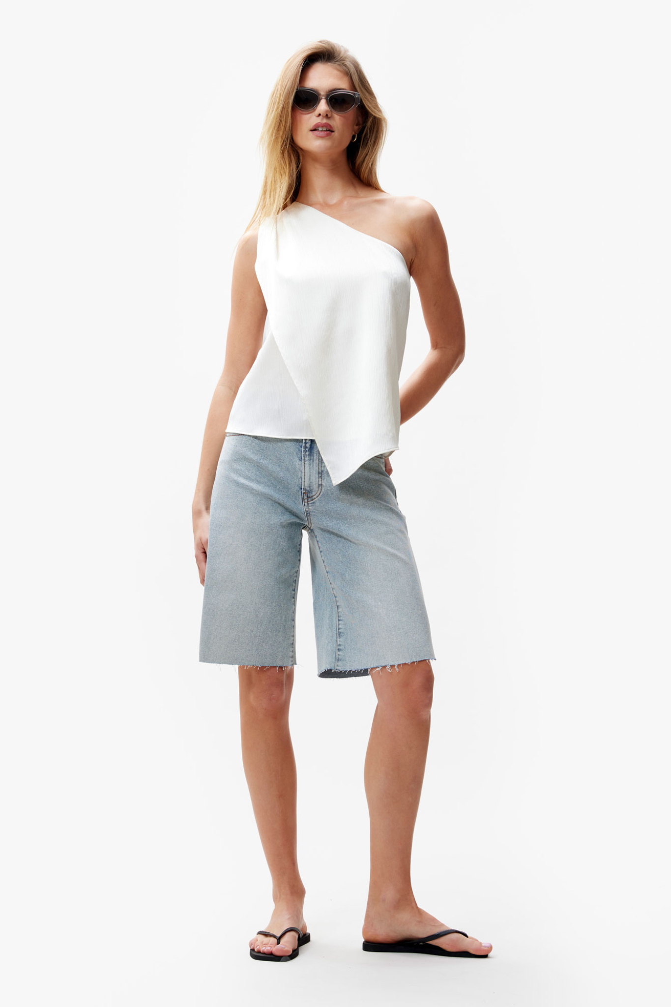 ASYMETRIC TEXTURED TOP - EGRET