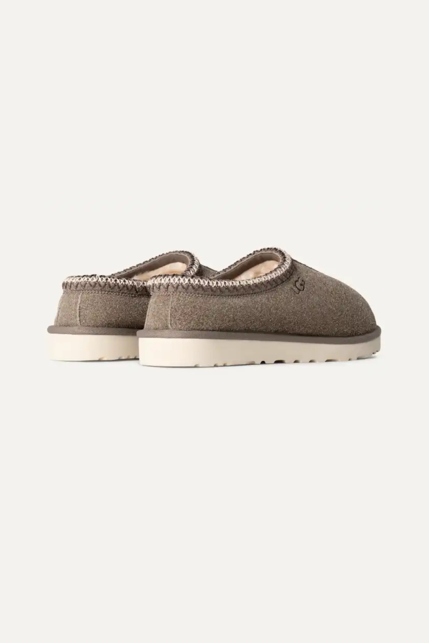 UGG man tasman shaggy suede in smoke plume. Back view