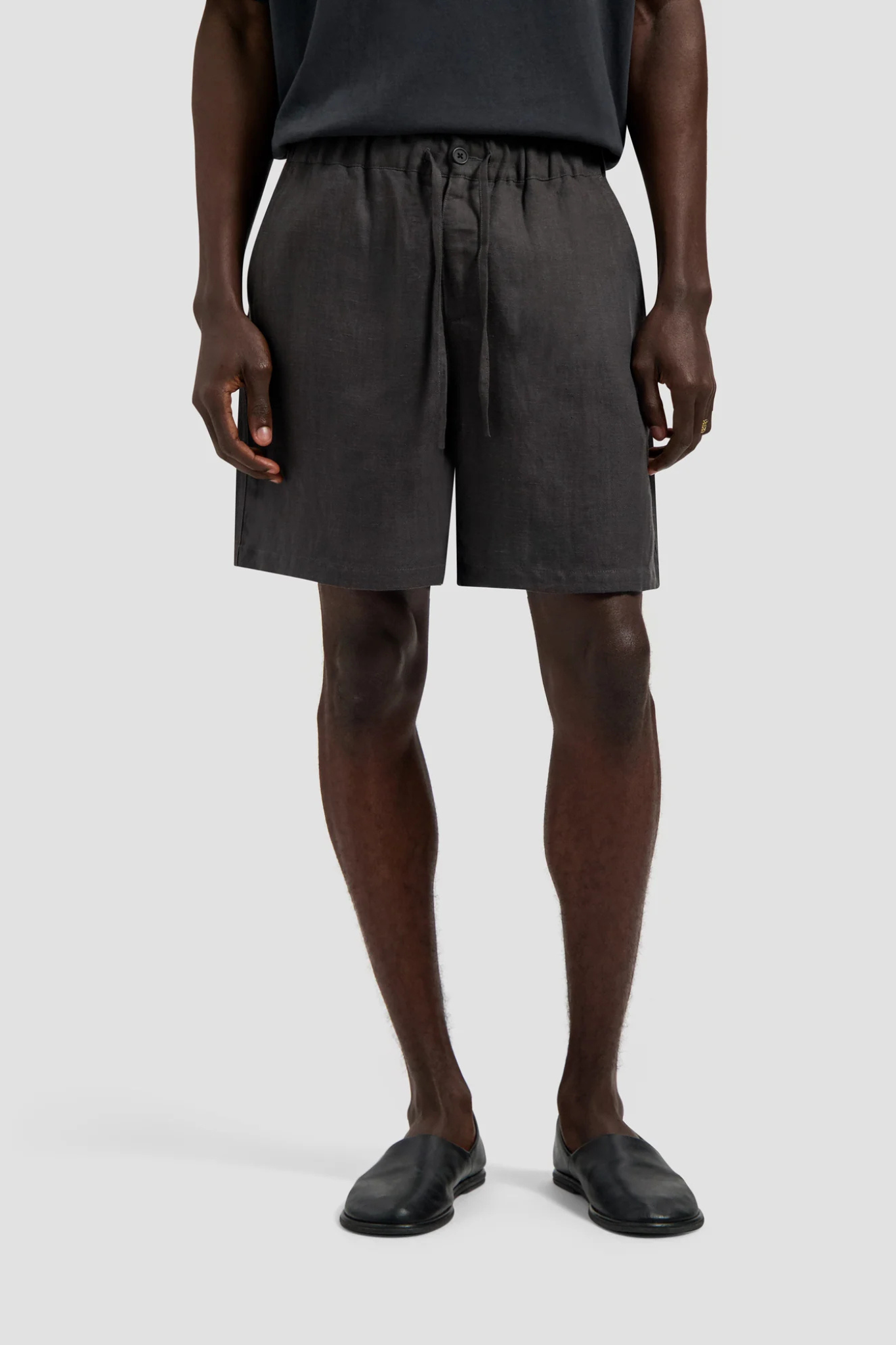LINEN BLEND SHORT - CHARCOAL