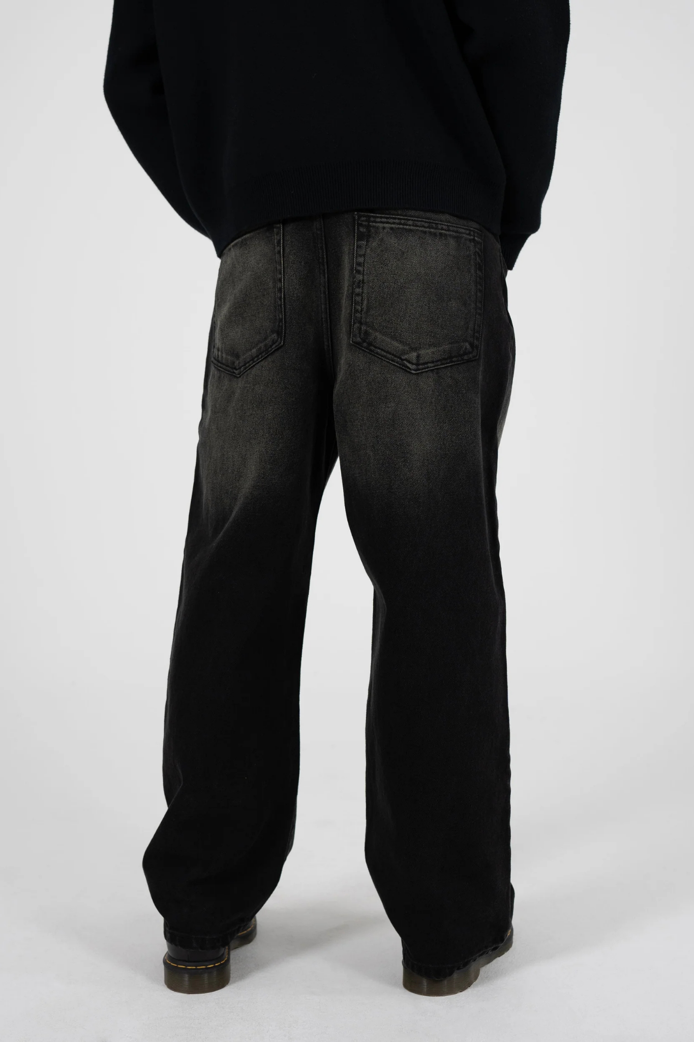 MILANO RELAXED JEANS - BLACK