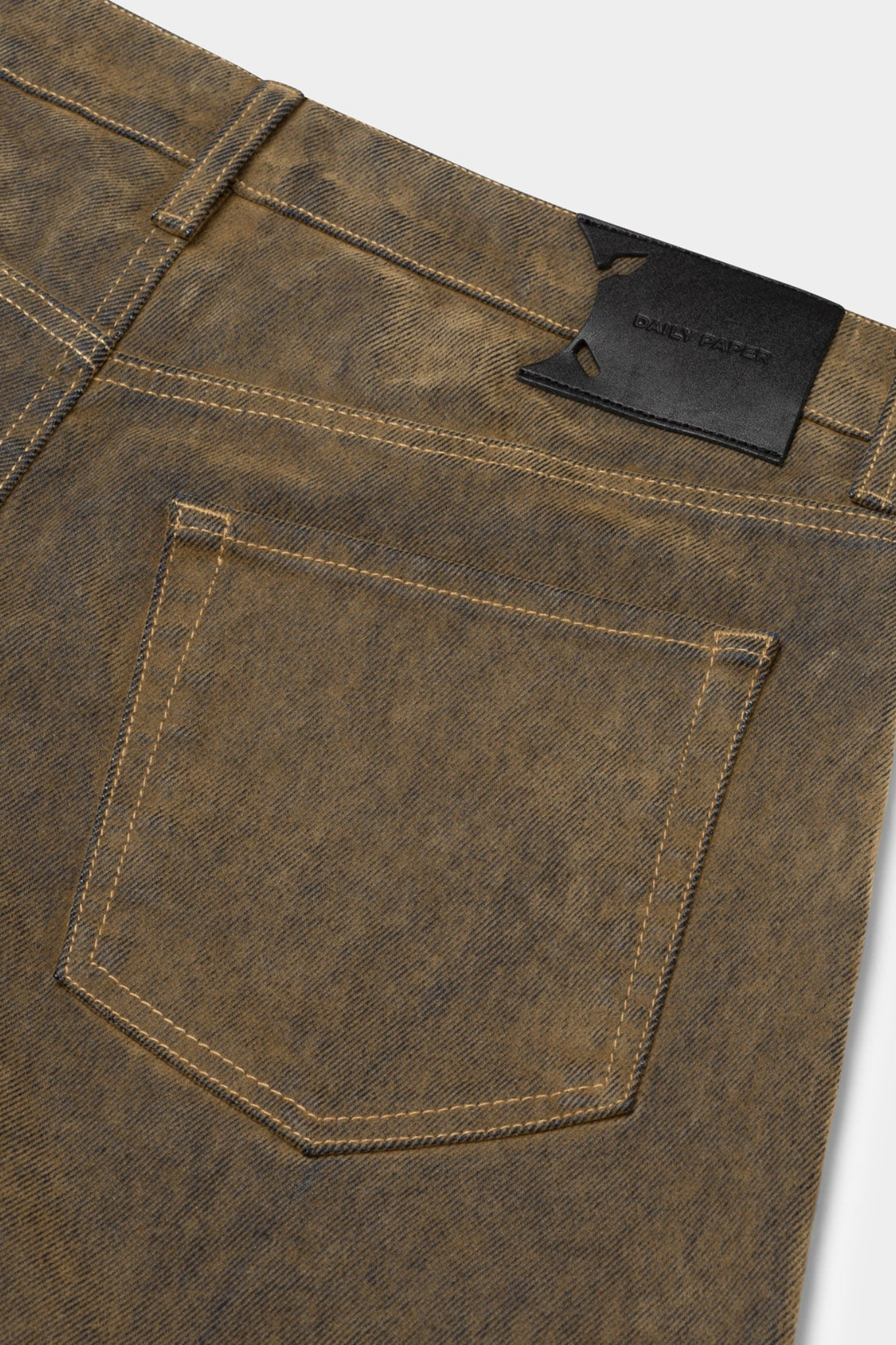 VELVET SHIELD OVERSIZED JEANS - BROWN