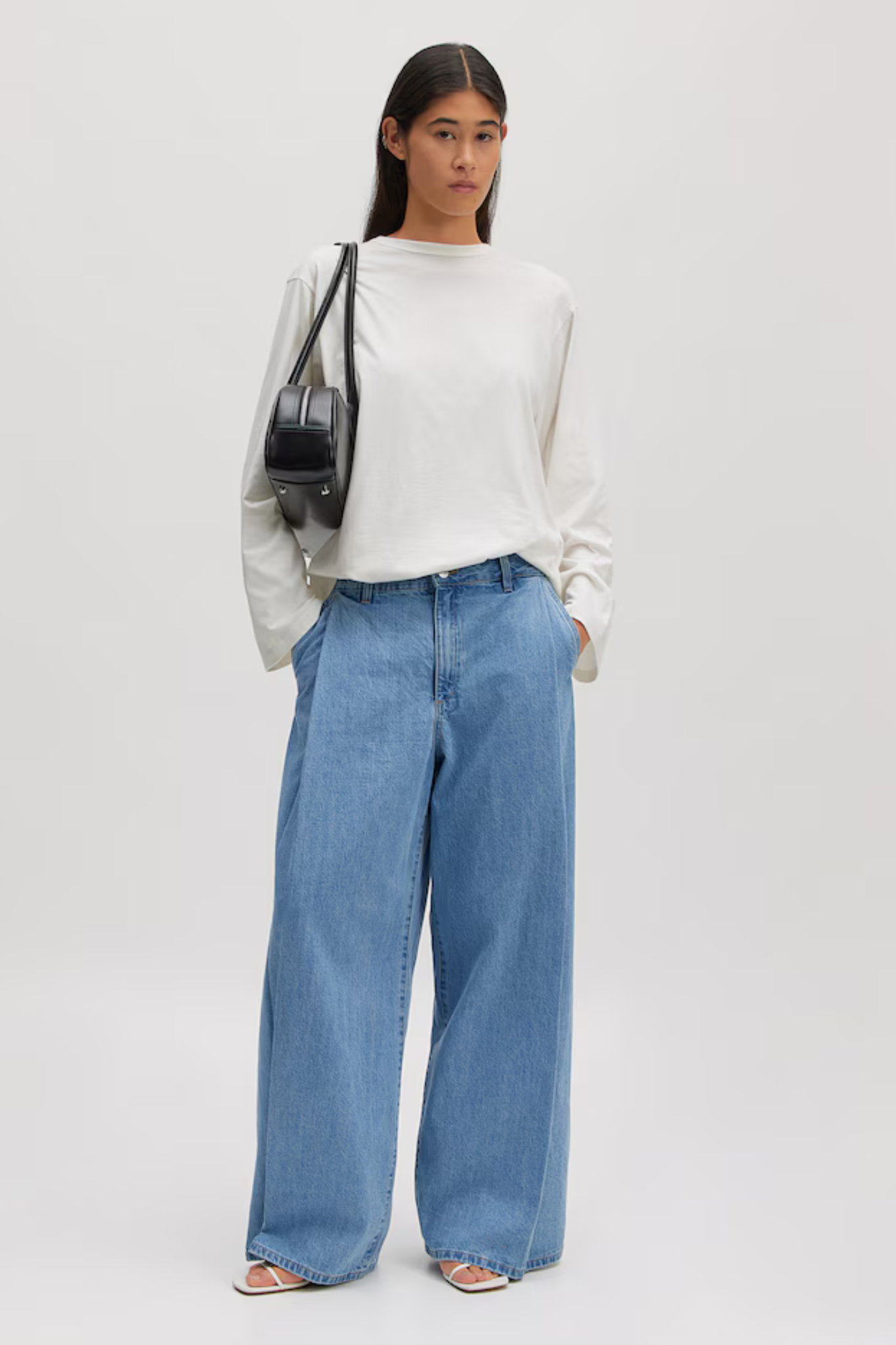 ALANI JEANS - LIGHT BLUE DENIM