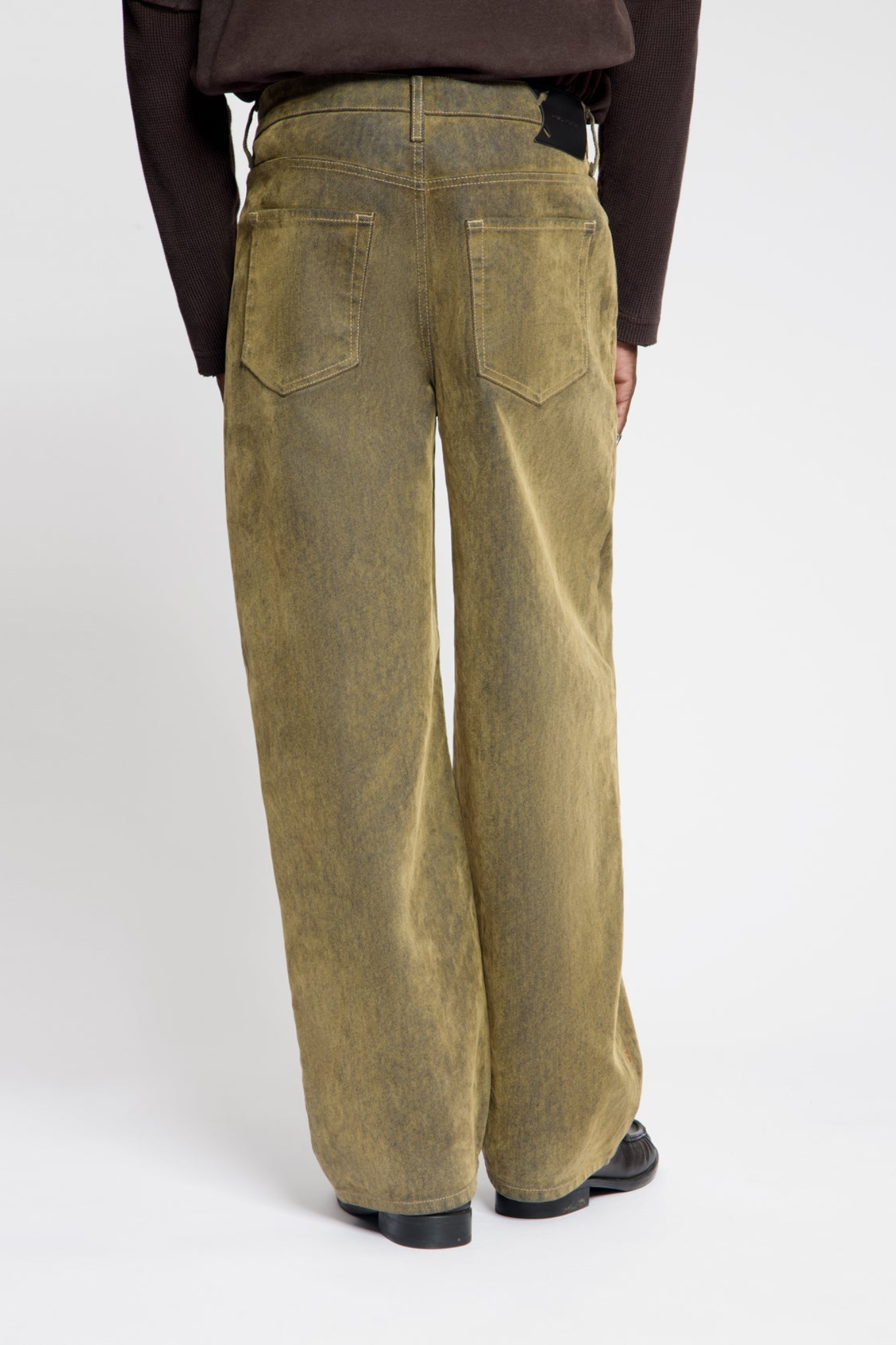 VELVET SHIELD OVERSIZED JEANS - BROWN