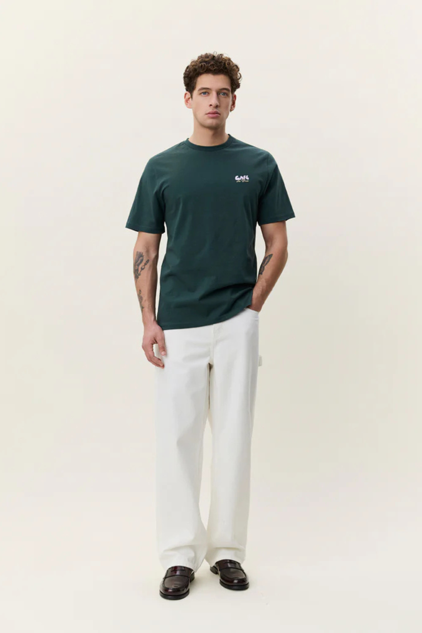 CAFÉ T-SHIRT - PINE GREEN