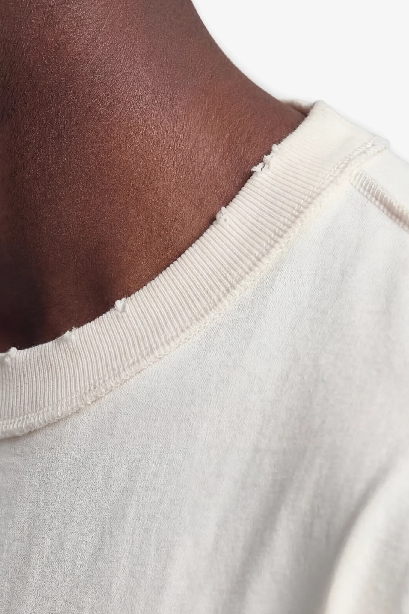 DISTRESEED LEAF T-SHIRT - OFF WHITE