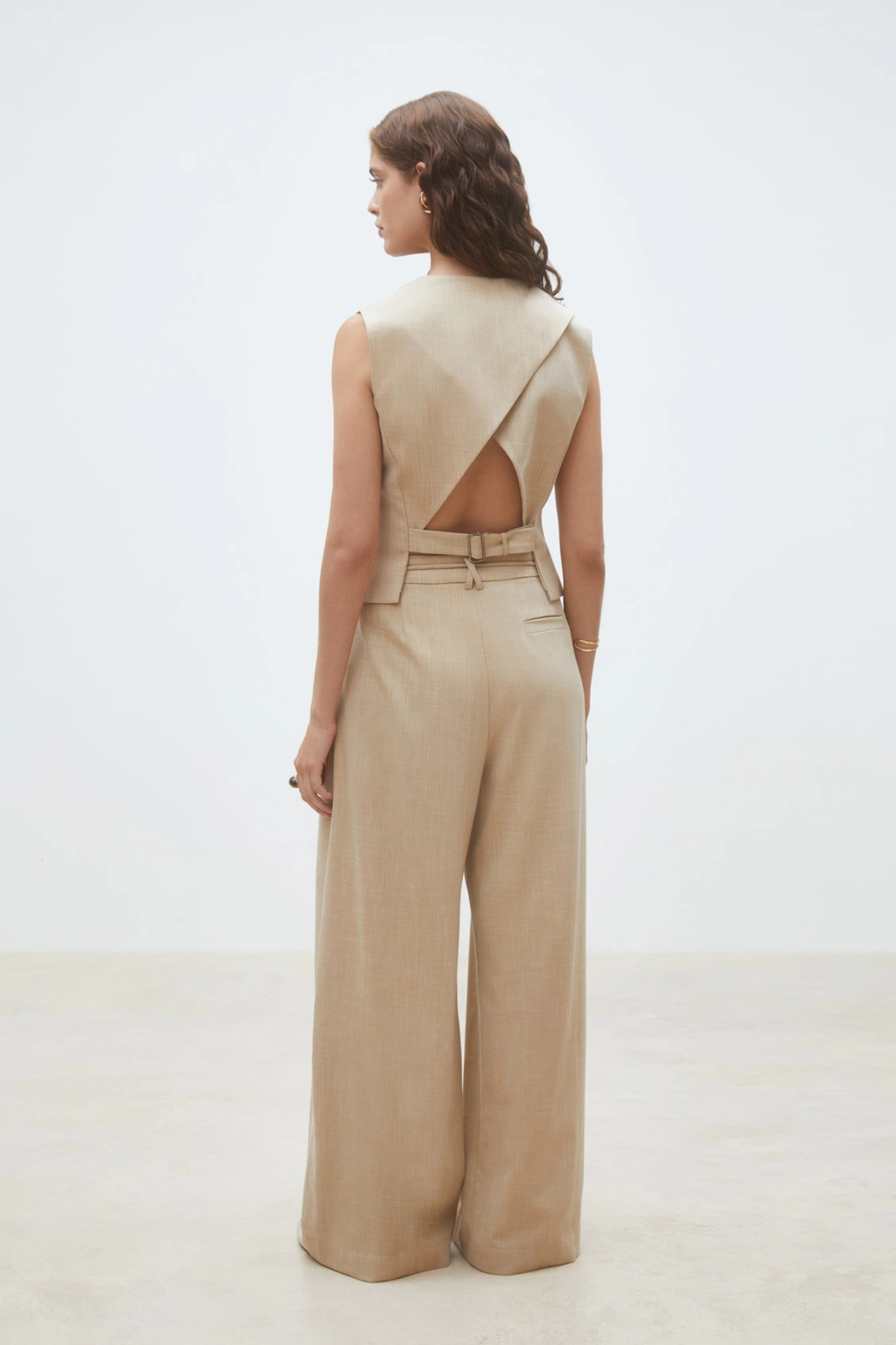 DYLAN VEST - BEIGE