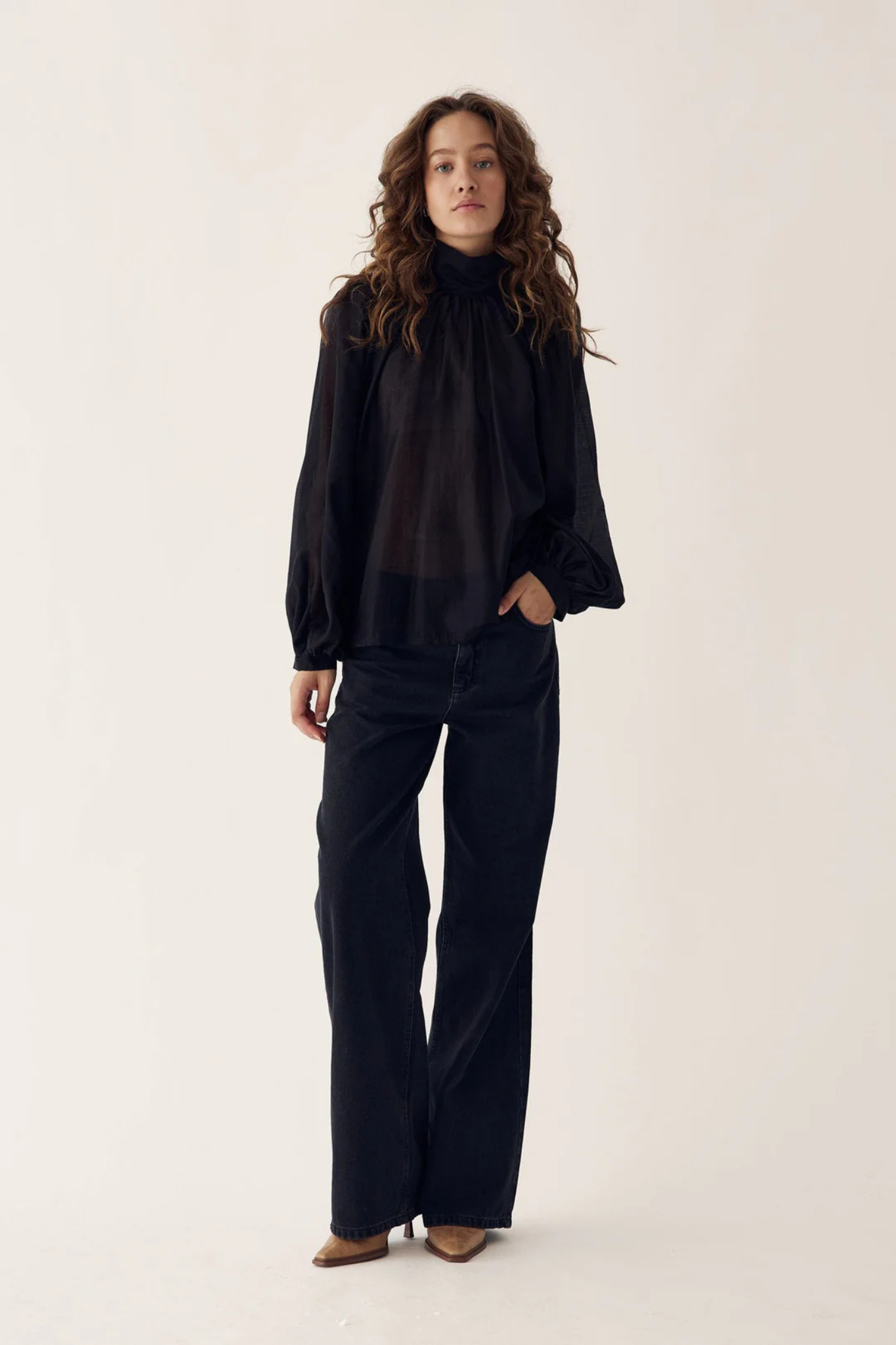LORIS BLOUSE - BLACK