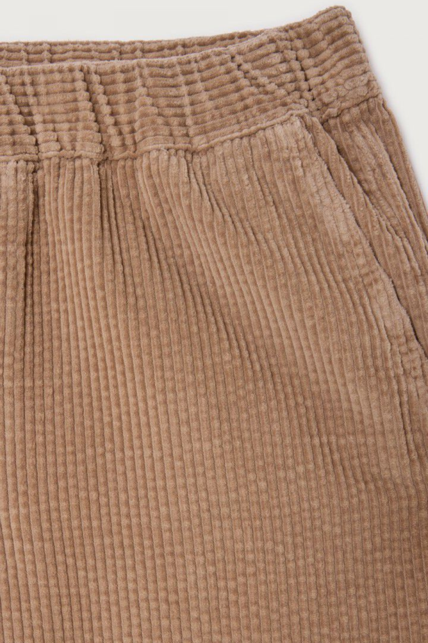 American Vintage padow pants in vintage teddy bear. Close front view