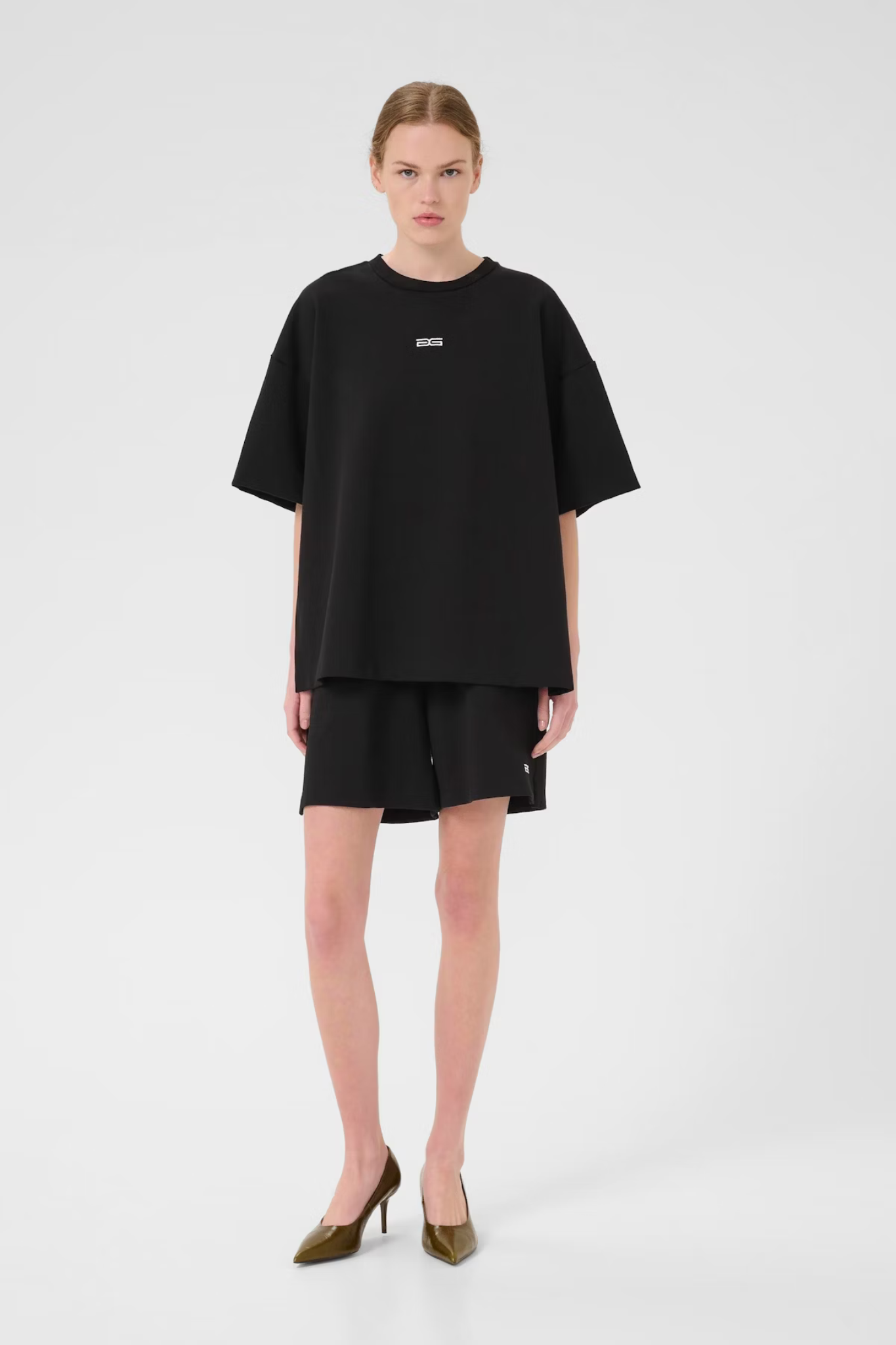 IMINA OZ TEE - BLACK