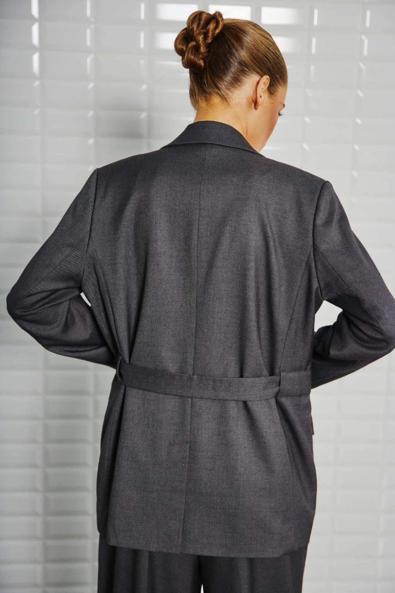 MAGNOLIA TAILORED BLAZER - MIDNIGHT GREY