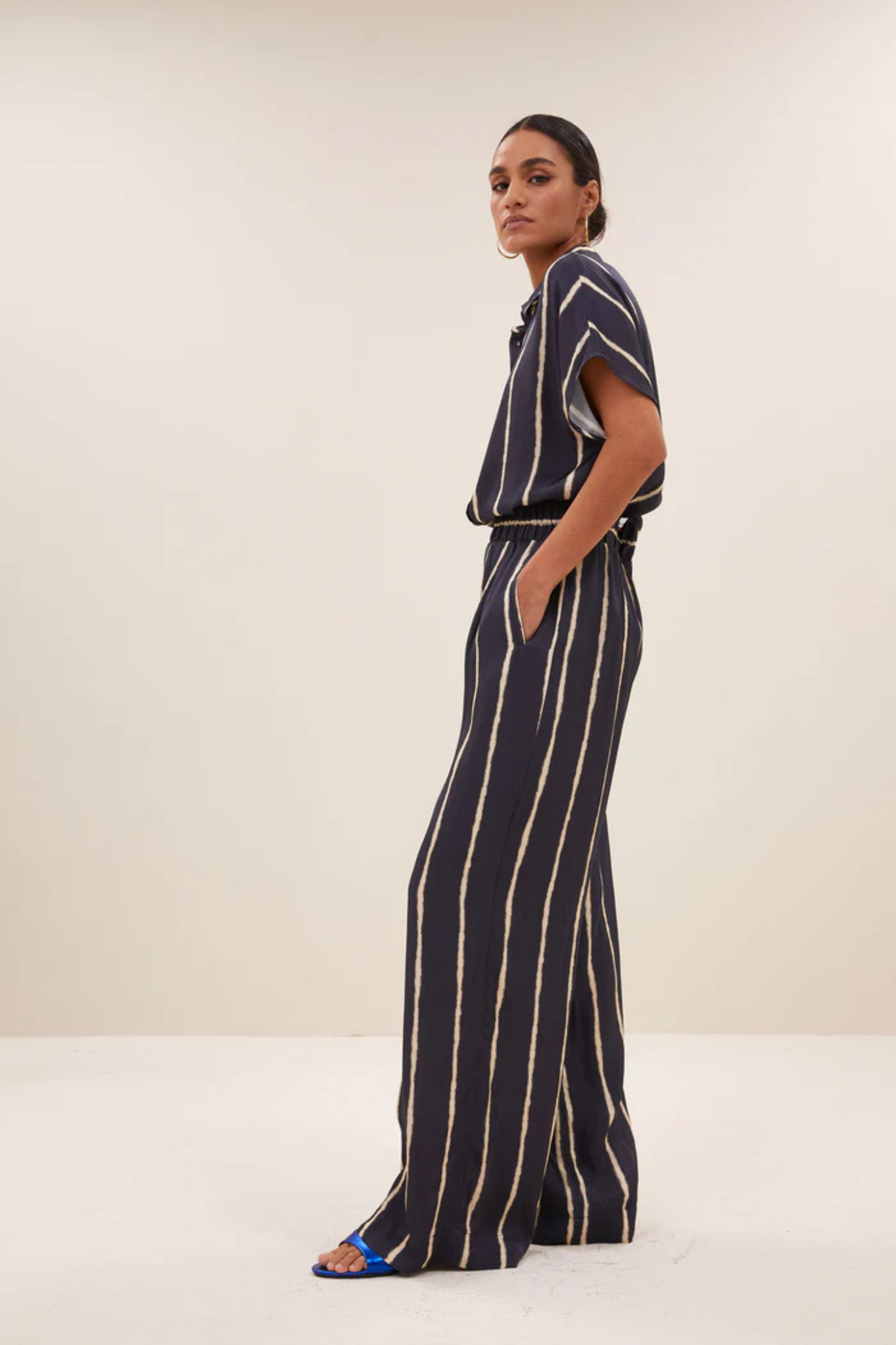 KARLY TIE DYE STRIPE BLOUSE - BLUE TIE DYE STRIPE