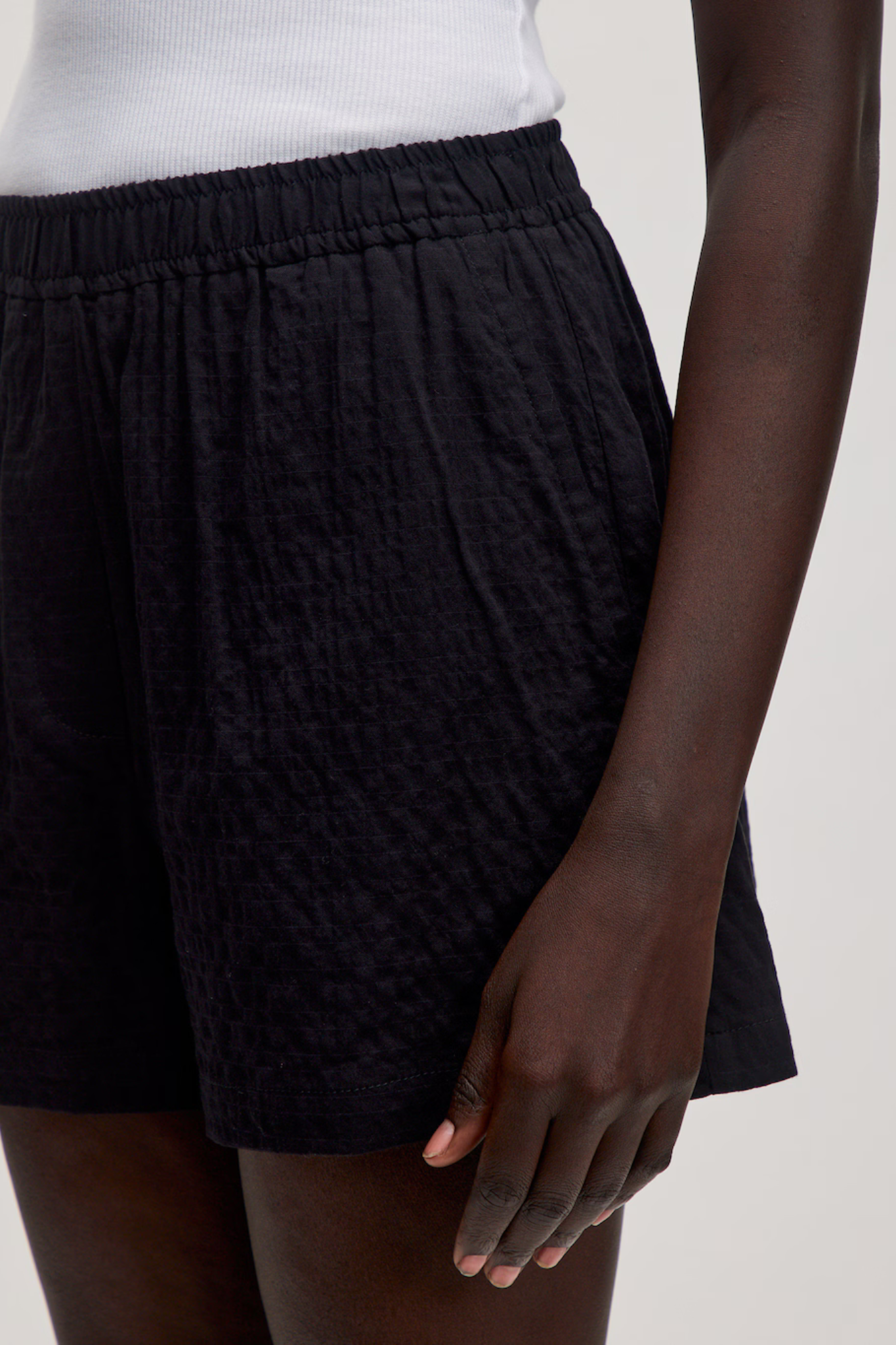 EDNA SHORT - BLACK