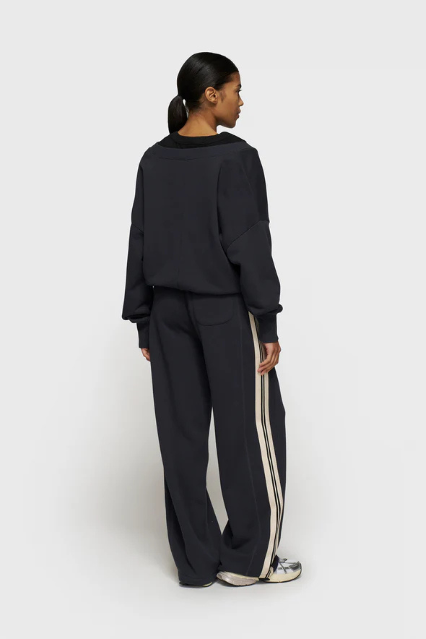 V-NECK DOUBLE SWEATER - DARK NAVY