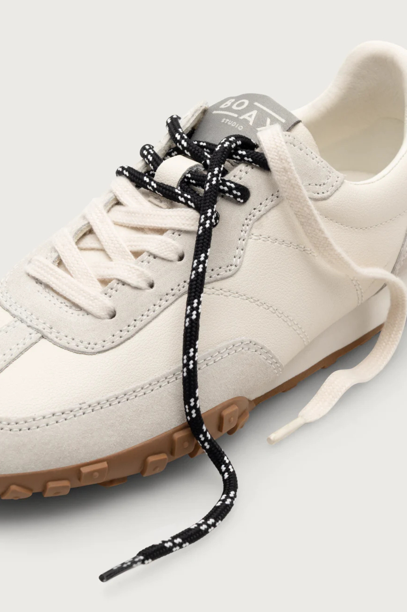 STRIKE WOMEN SHOES - GREY/WHITE