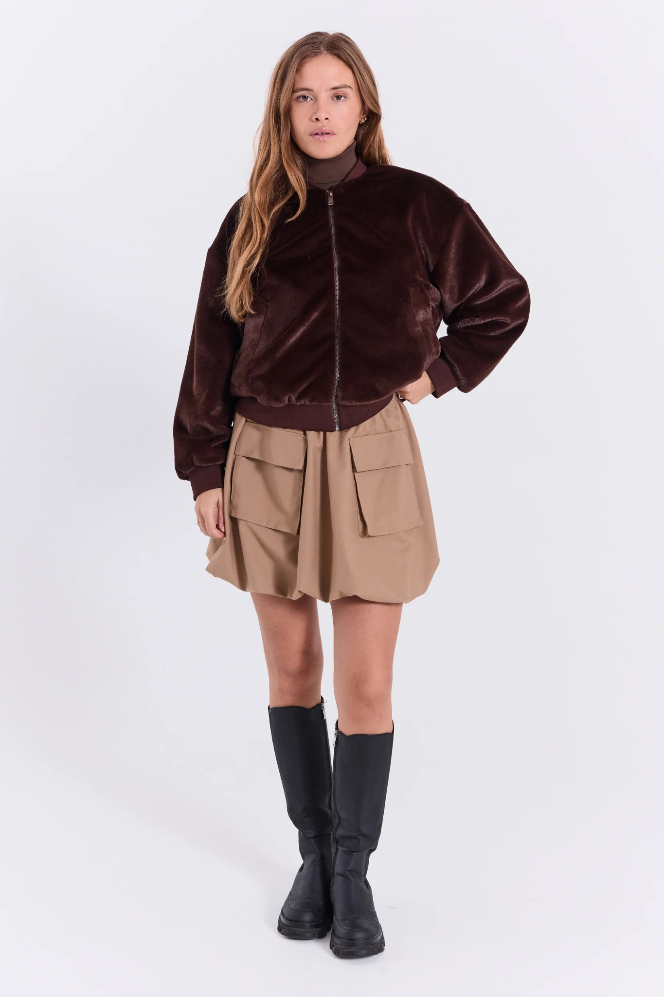 JUSTINA SHORT BUBBLE HEM SKIRT - WARM BEIGE
