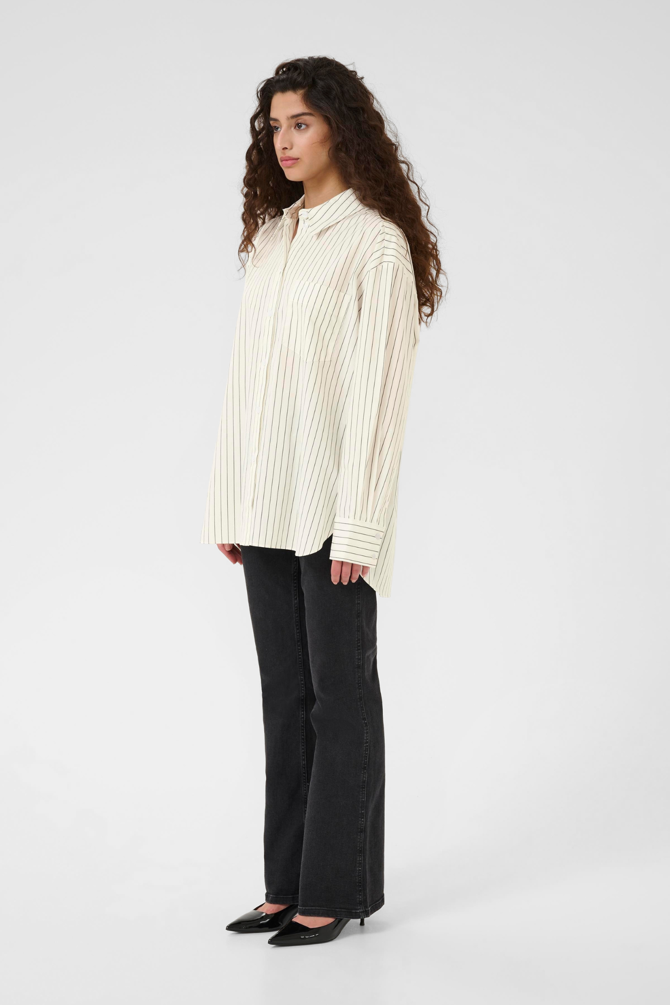 NOELLE SHIRT - WHITE PINSTRIPE