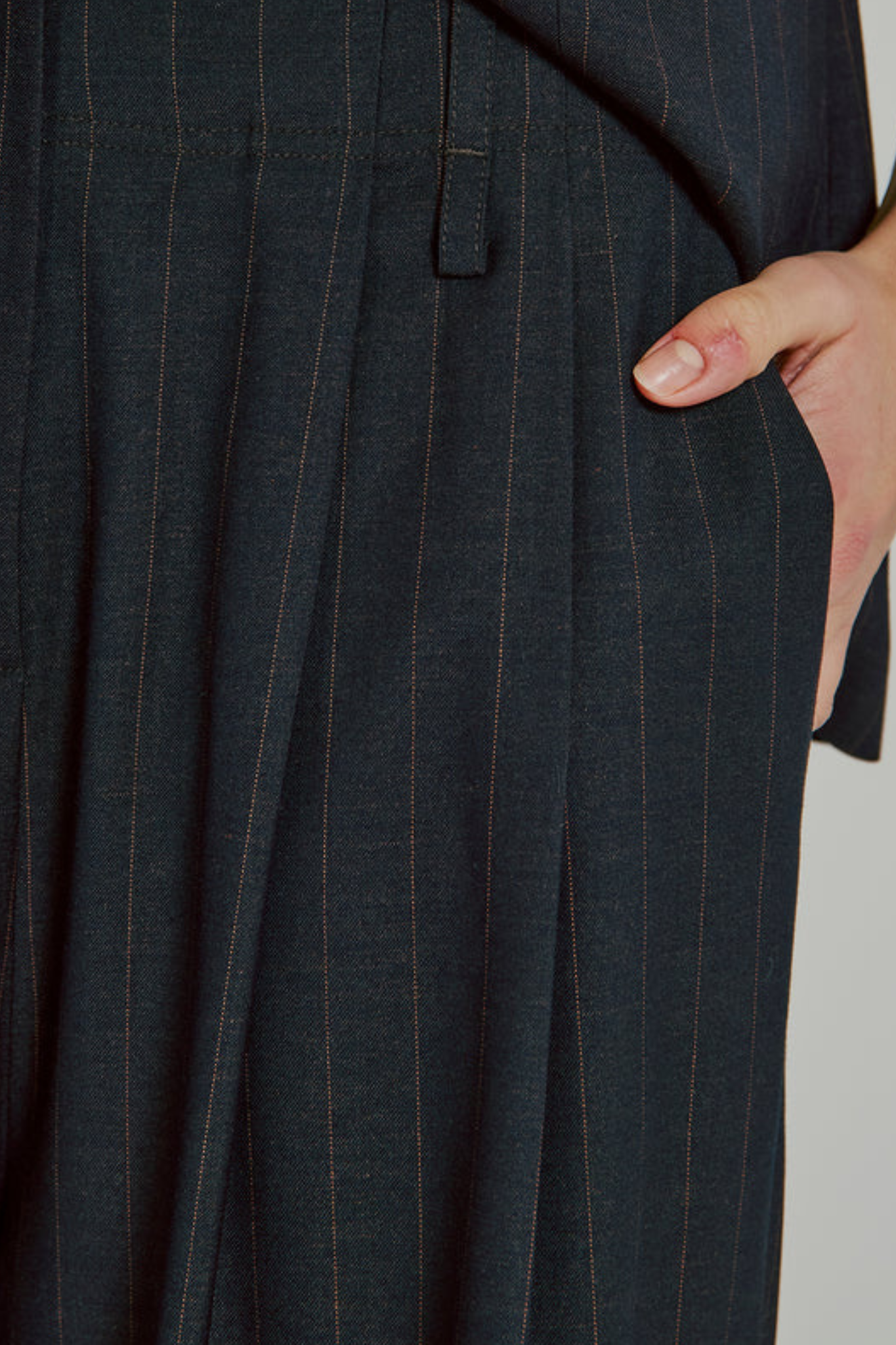KANDRIA PANTS - BROWN PINSTRIPE