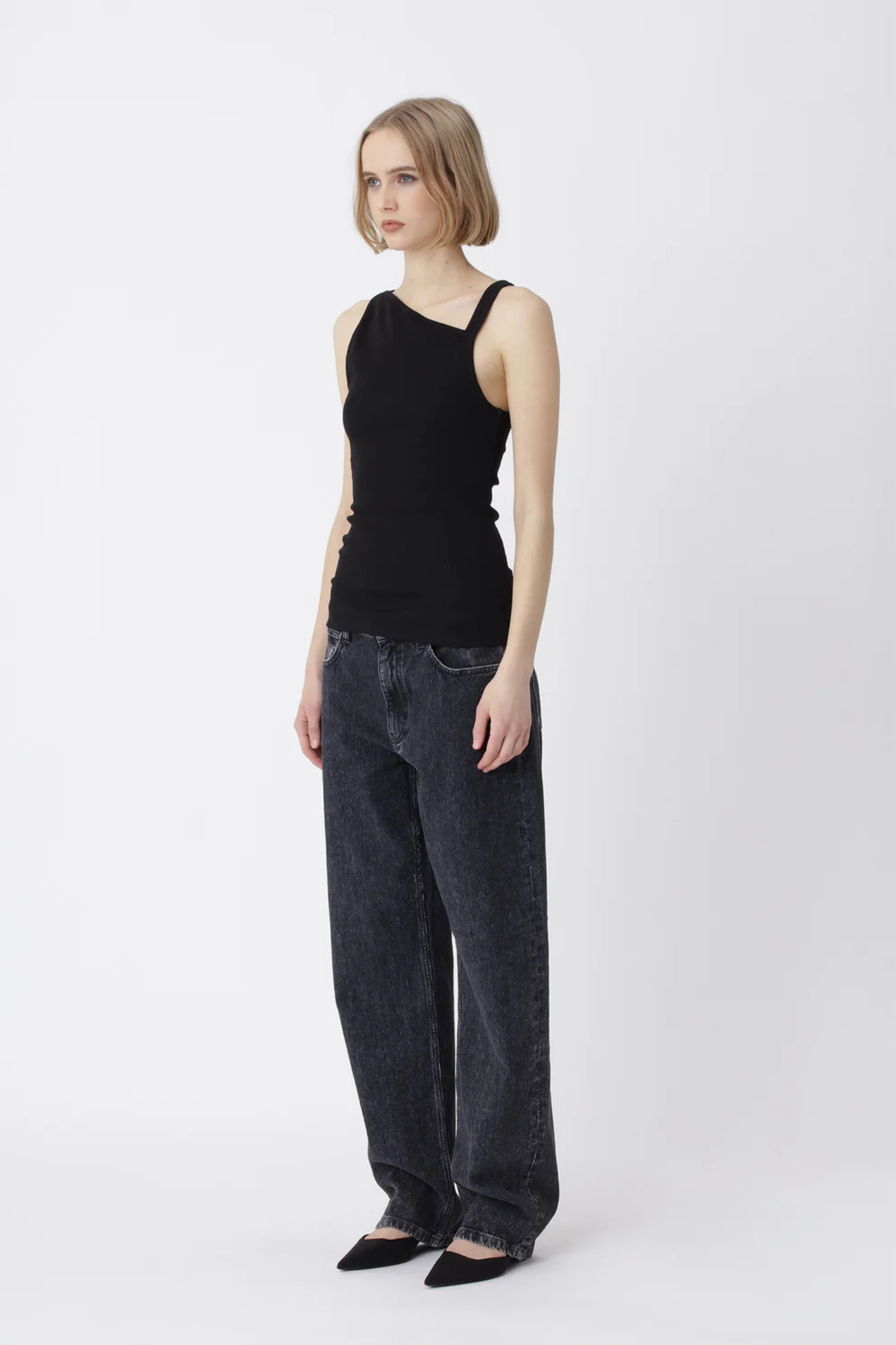 AMI TOP - BLACK