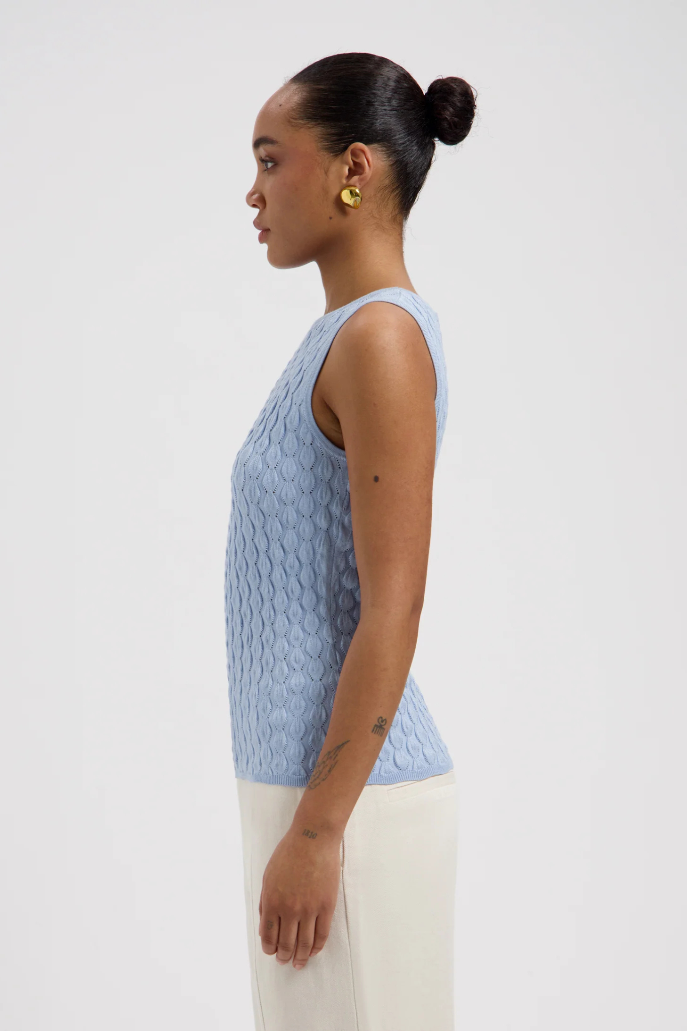 AMIRA KNIT TOP - LIGHT BLUE