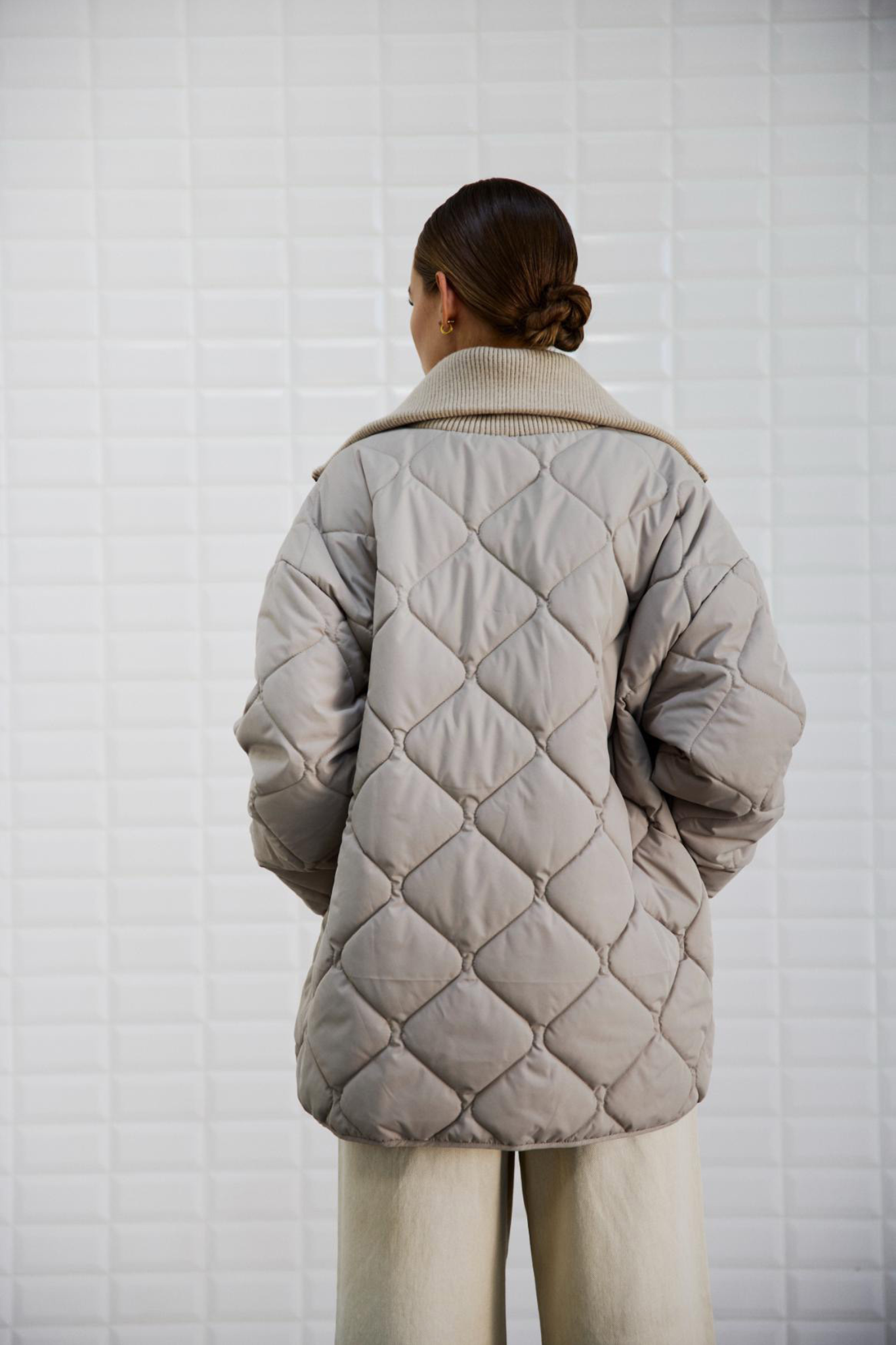 TRIBECCA QUILTED JACKET - GREY SAND