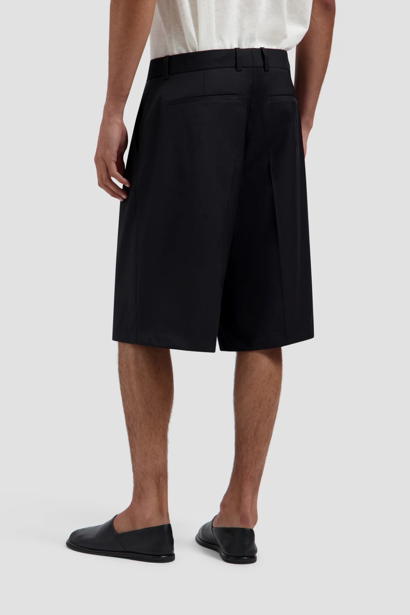 TROPICAL WOOL BLEND TAILORED SHORTS - BLACK