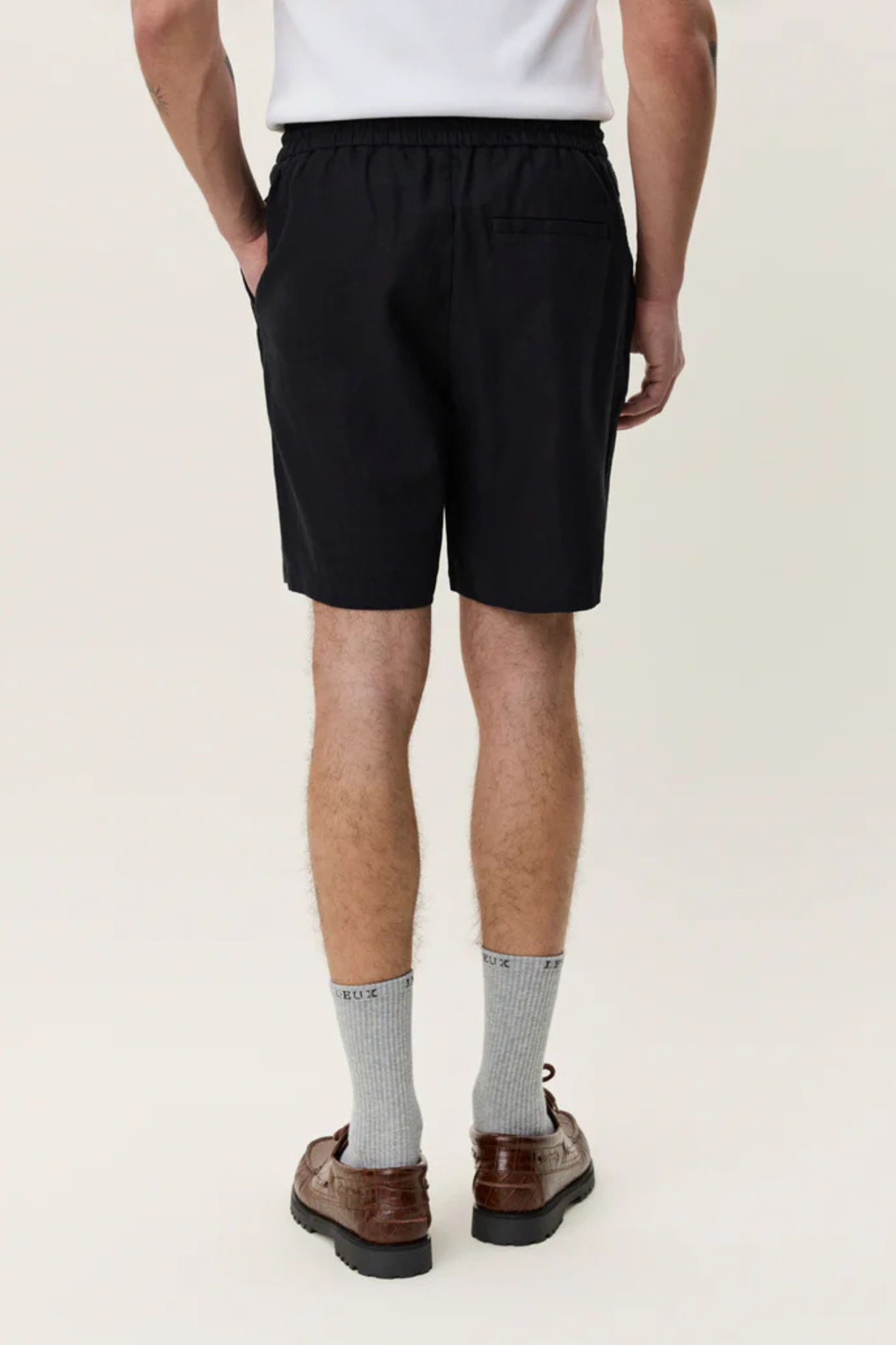 DRAWSTRING LININ SHORTS - TAP SHOE BLACK