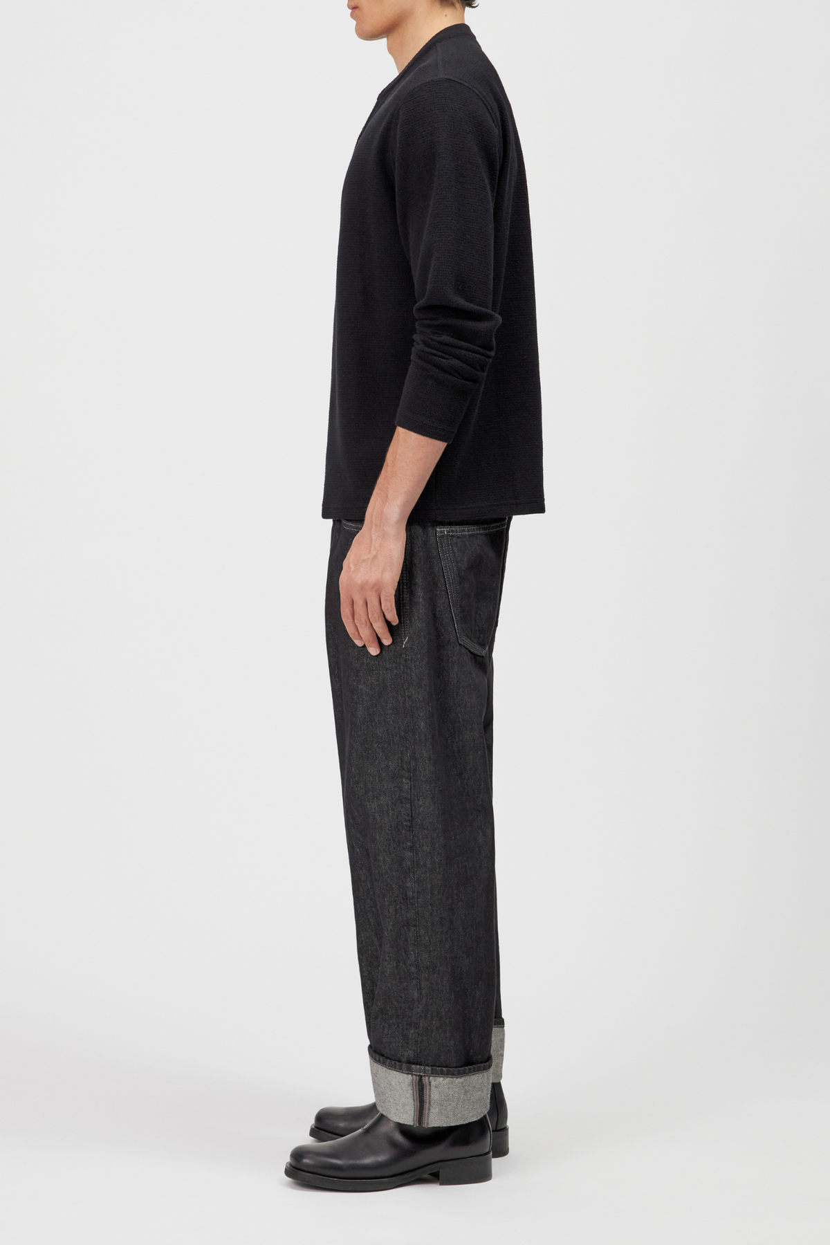MALIOR SWEATER - BLACK