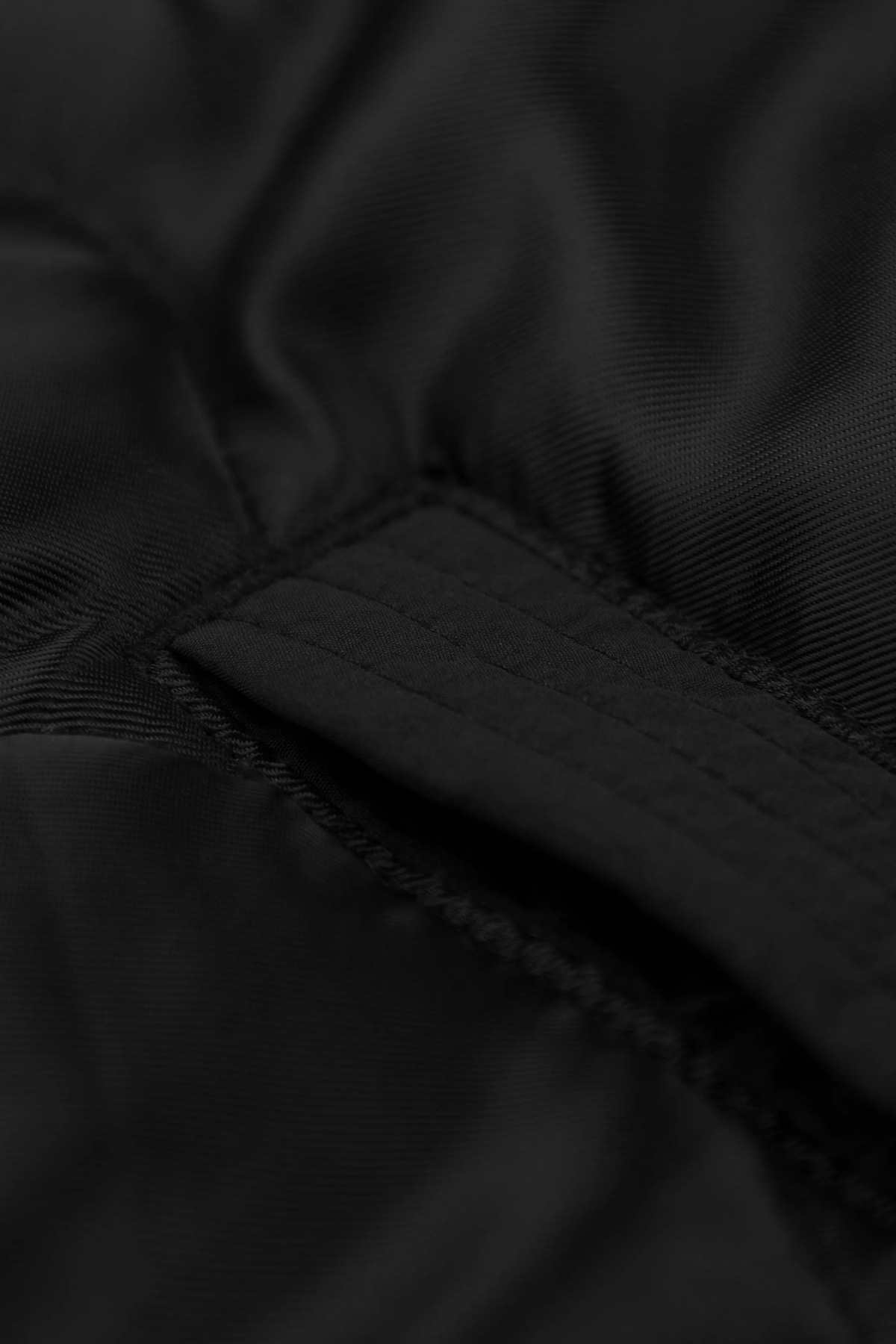 REVERSIBLE BOMBER JACKET - BLACK