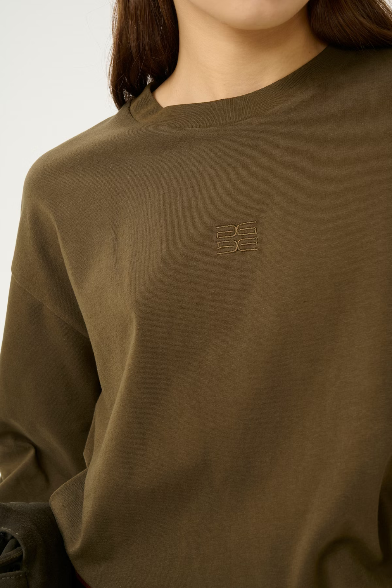 DAMI TEE - DARK BEECH