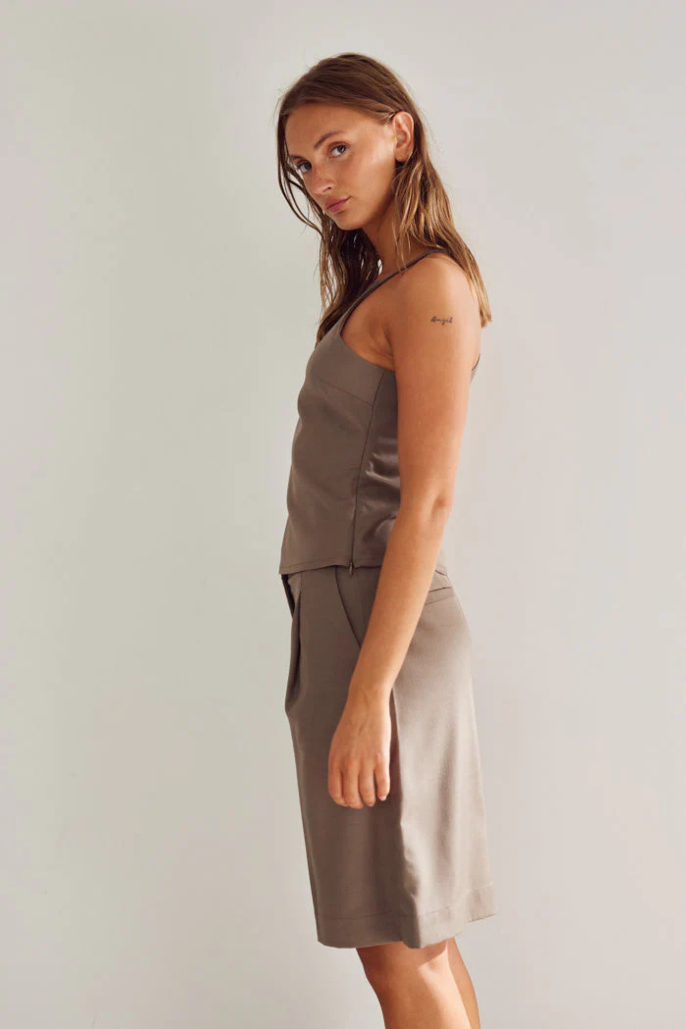 LAUREN BLOUSE - TIMBER BROWN
