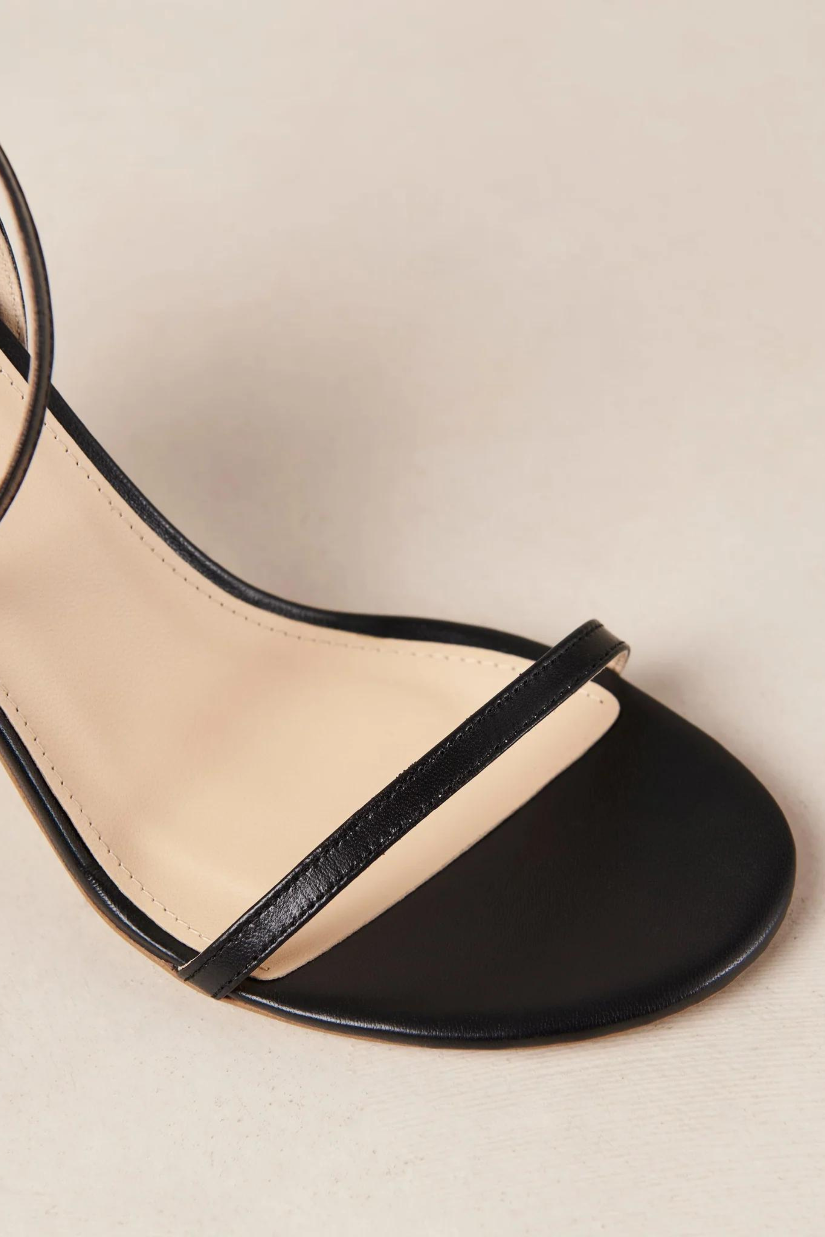 OTIS LEATHER SANDALS - BLACK