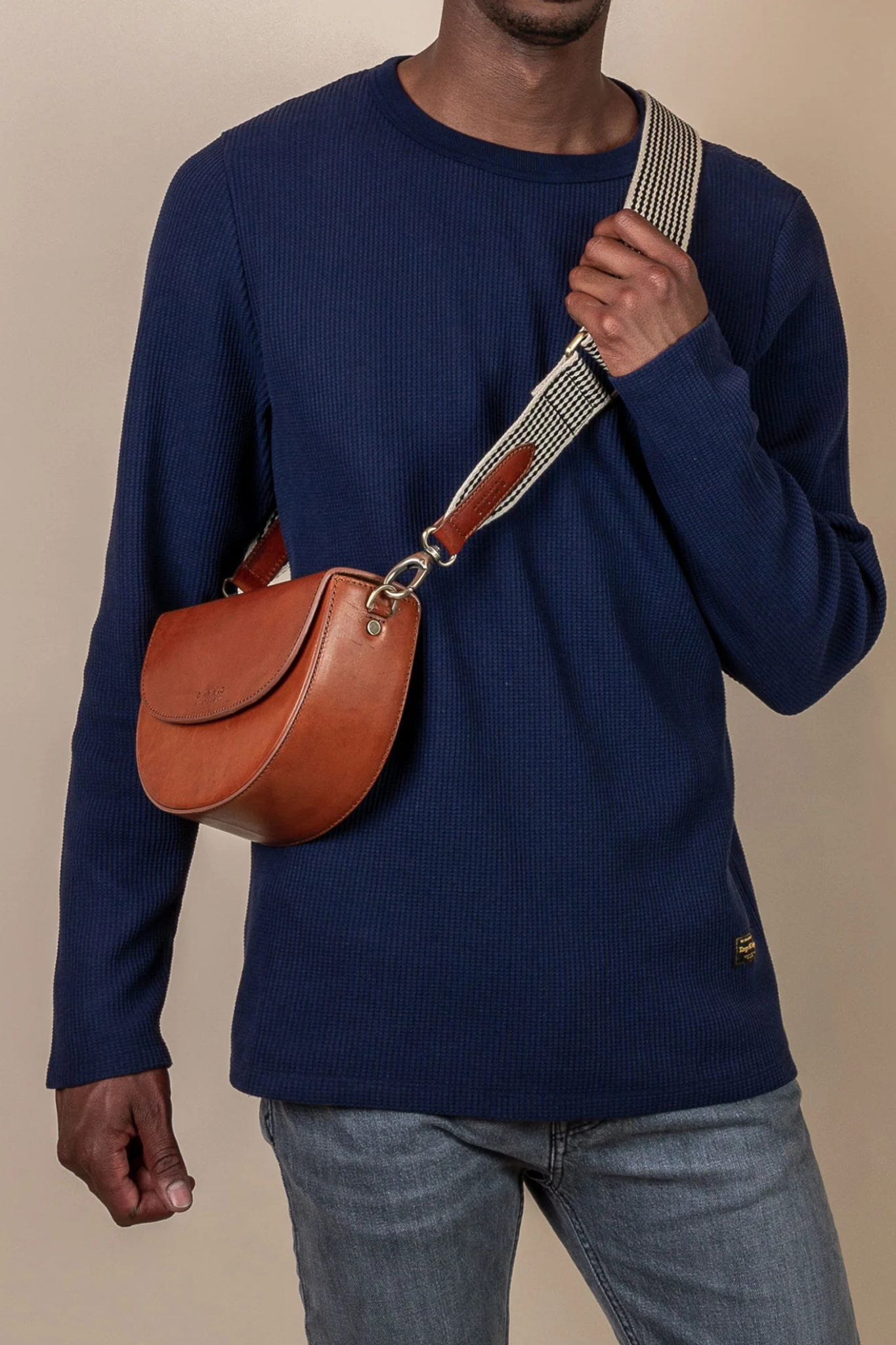 O MY BAG ava bag in cognac leather. Front view