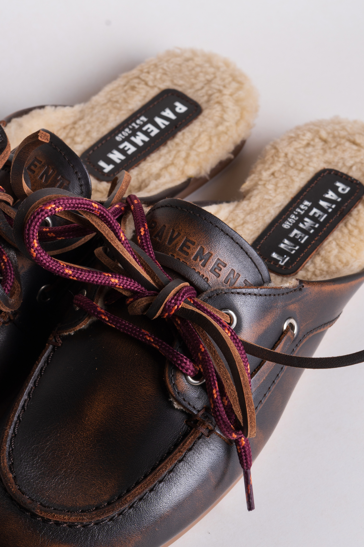 YASMA LACE FUR SHOES - DARK BROWN VINTAGE