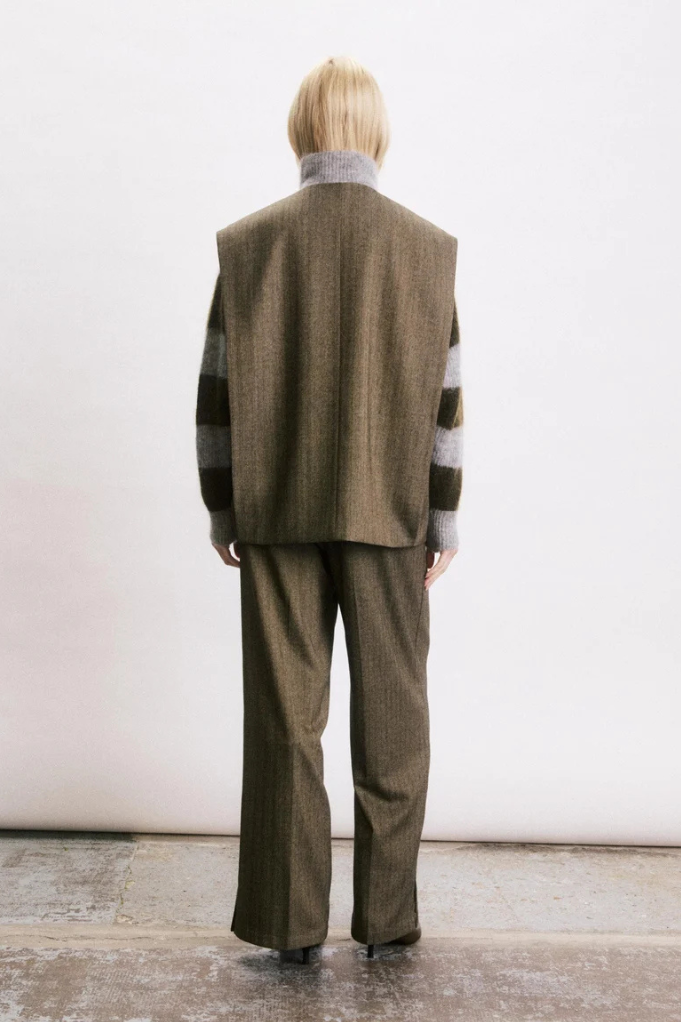 SILAS VEST - CAMEL