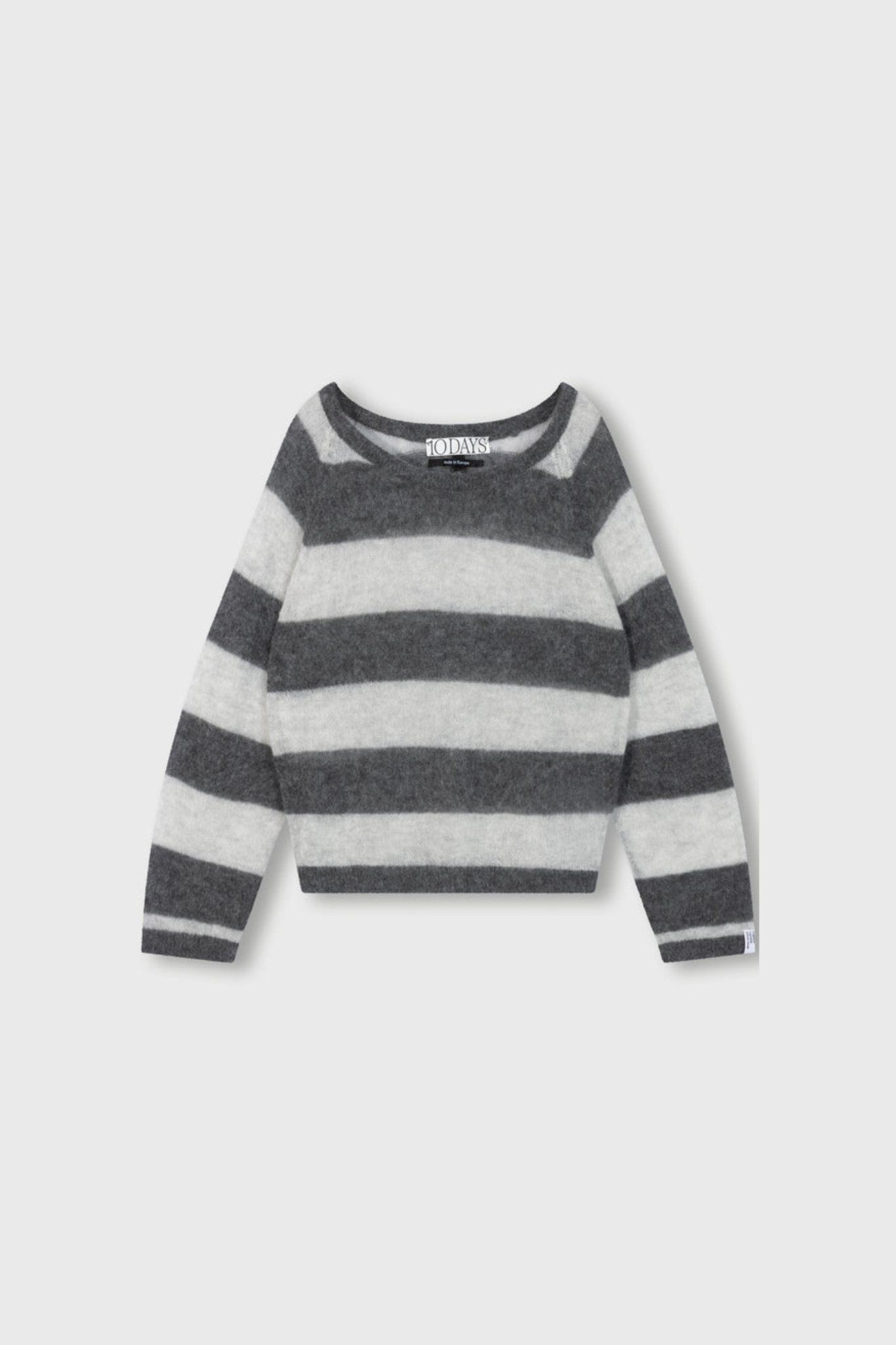 10days thin knit sweater in antra melle/white grey melee. Front flatlay view