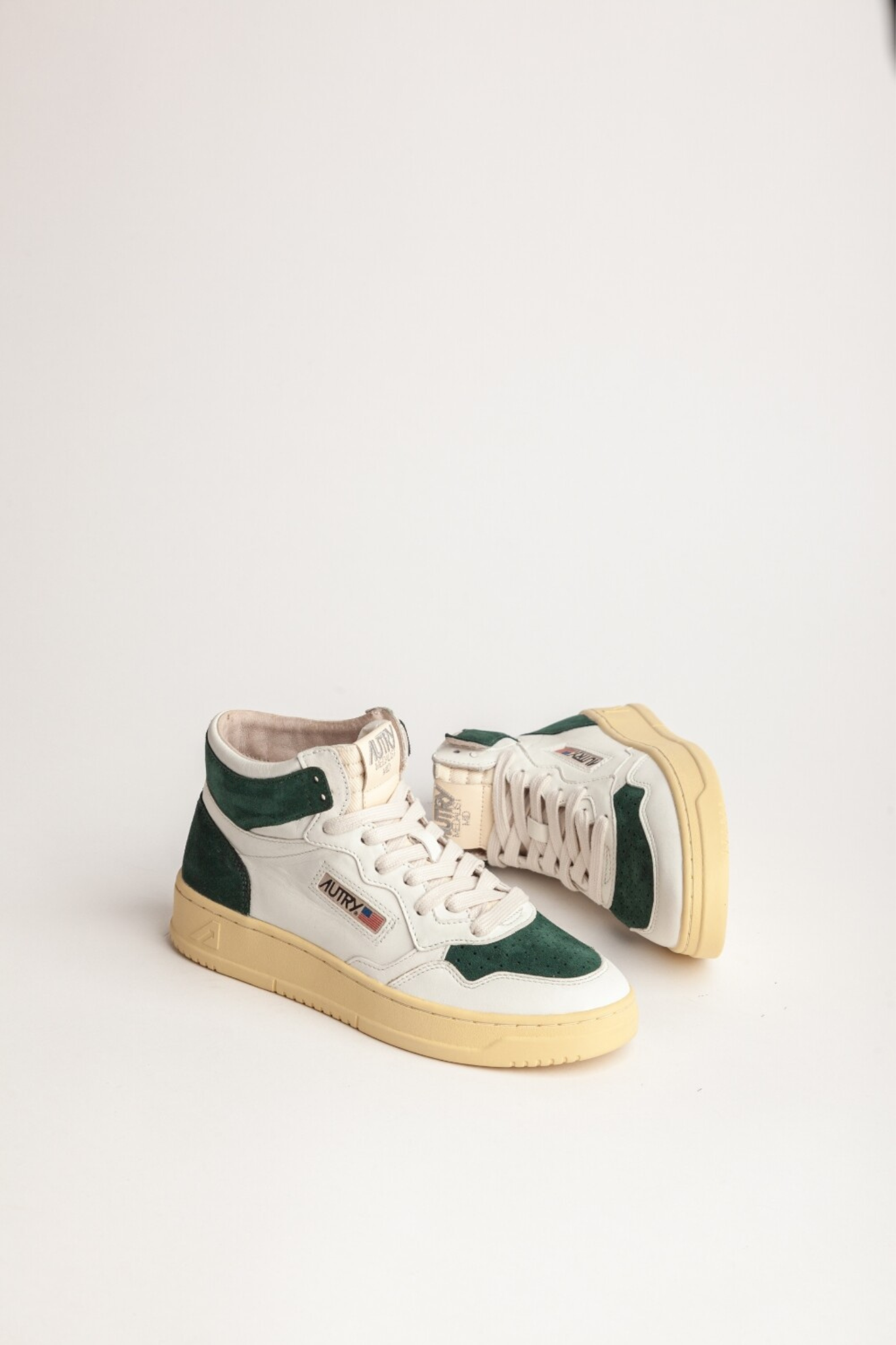 AUMW-SL09 - MEDALIST MID SNEAKERS IN LEATHER AND SUEDE COLOR WHITE AND BOTTLE