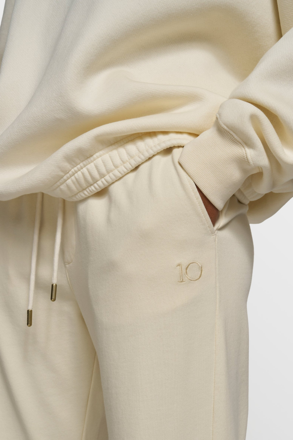 STATEMENT SWEATER - SOFT VANILLA